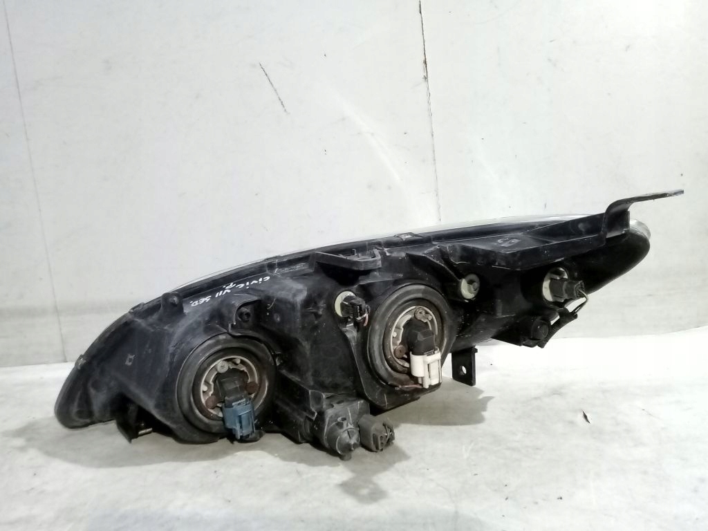 Honda Civic VII 7 sedan light right front front