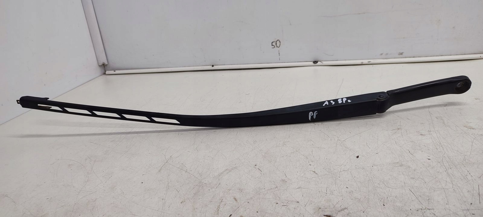 wiper arm right Audi A3 8P LIFT