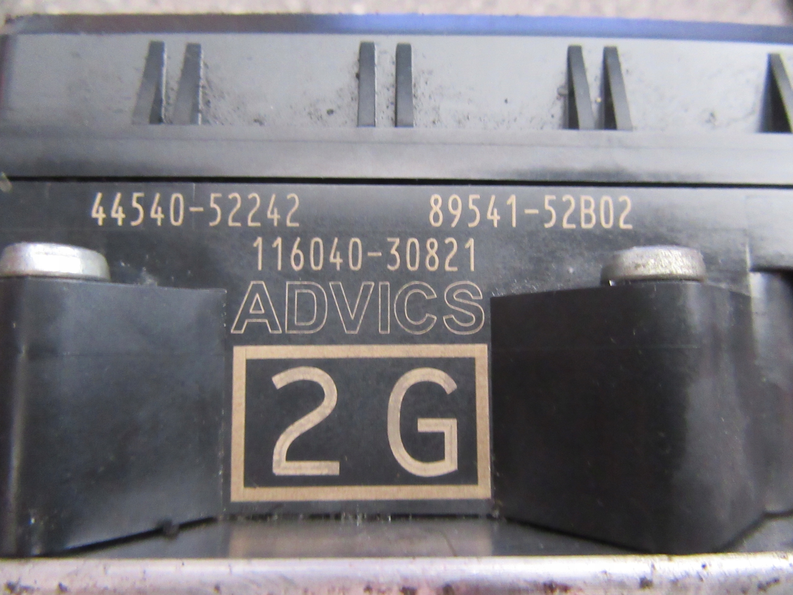 Toyota Verso-S 1.33 1NR pompa sterownik ABS Numer katalogowy części 44540-52242