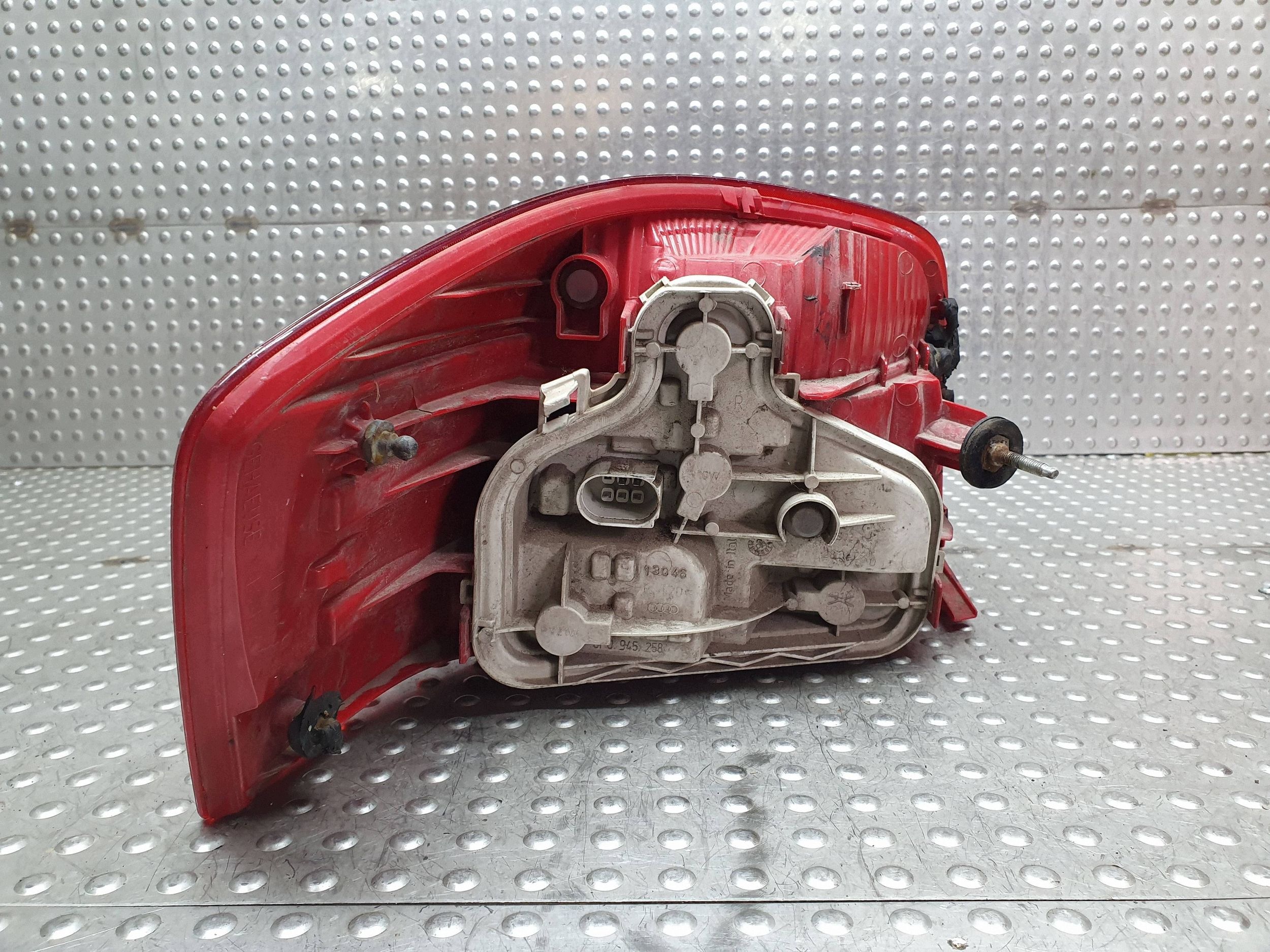 light right rear part 8P0945096 AUDI A3 8P 03-05 HATCHBACK EUROPA