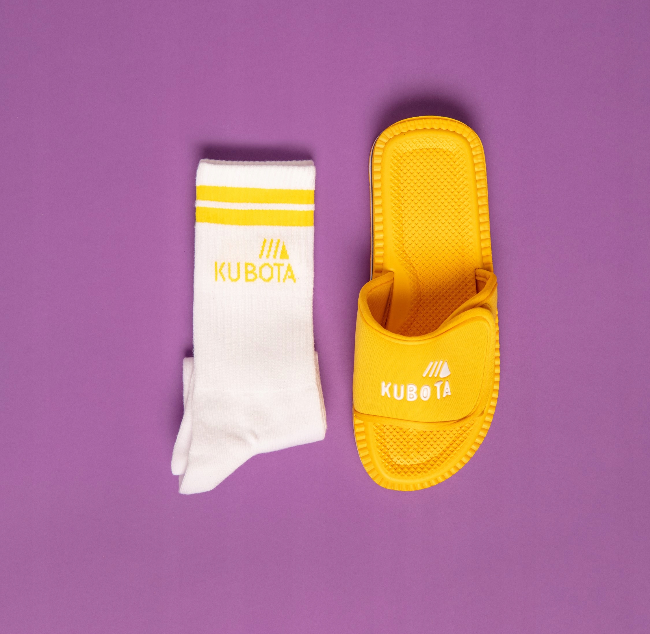 KLAPKI PIANKOWE MĘSKIE 36 ŻÓŁTE KUBOTA RZEP LEKKIE SPORTOWE 36 Kolekcja Klasyk