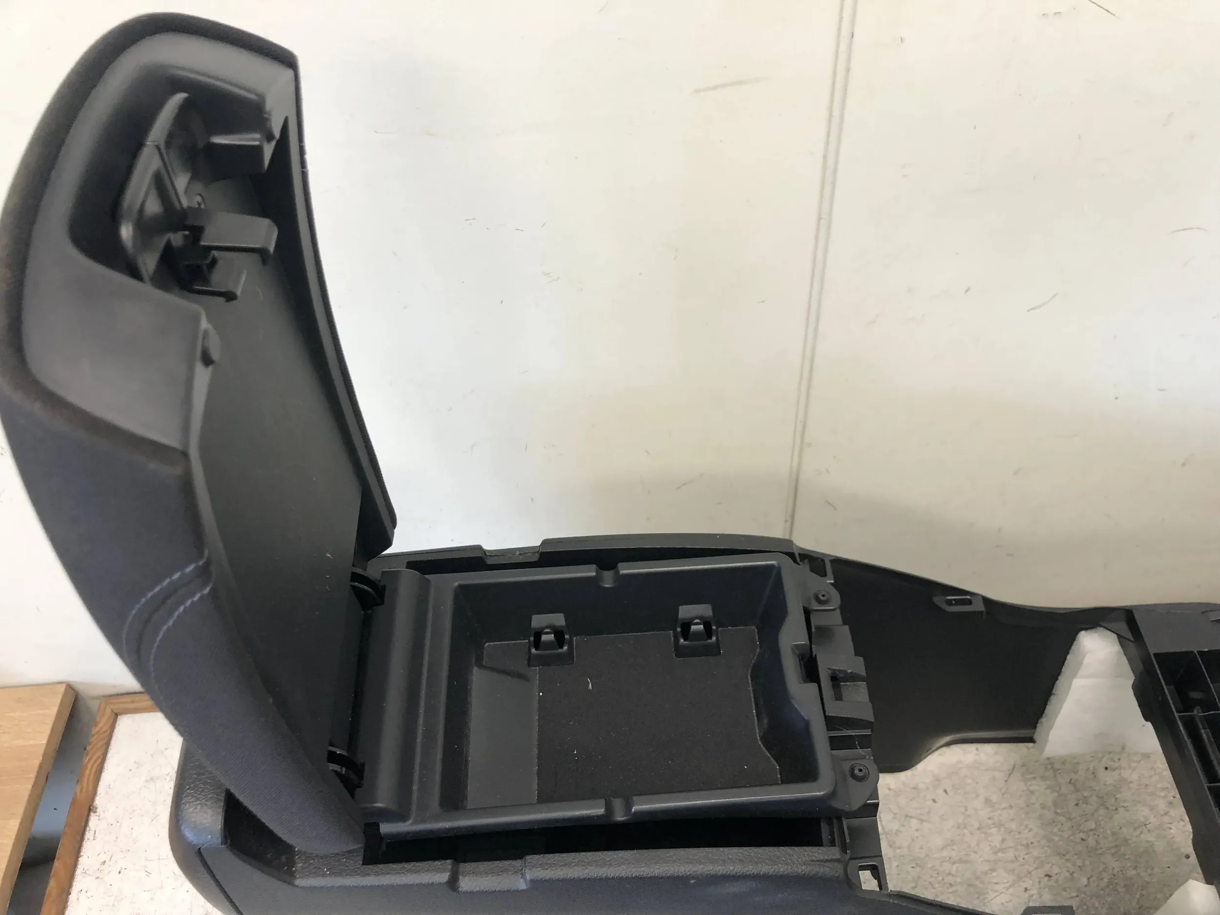 TUNEL central armrest NISSAN QASHQAI II