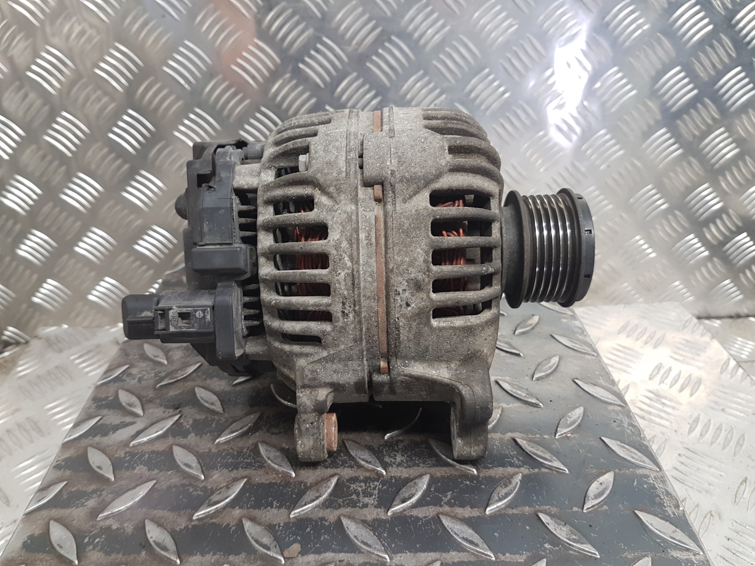 alternátor AUDI A3 8P 06F903023F