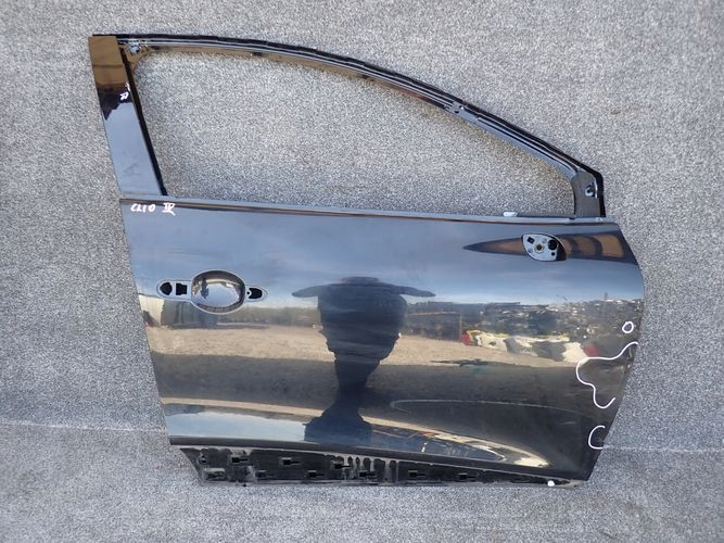 RENAULT CLIO IV dveře pravé přední předek
