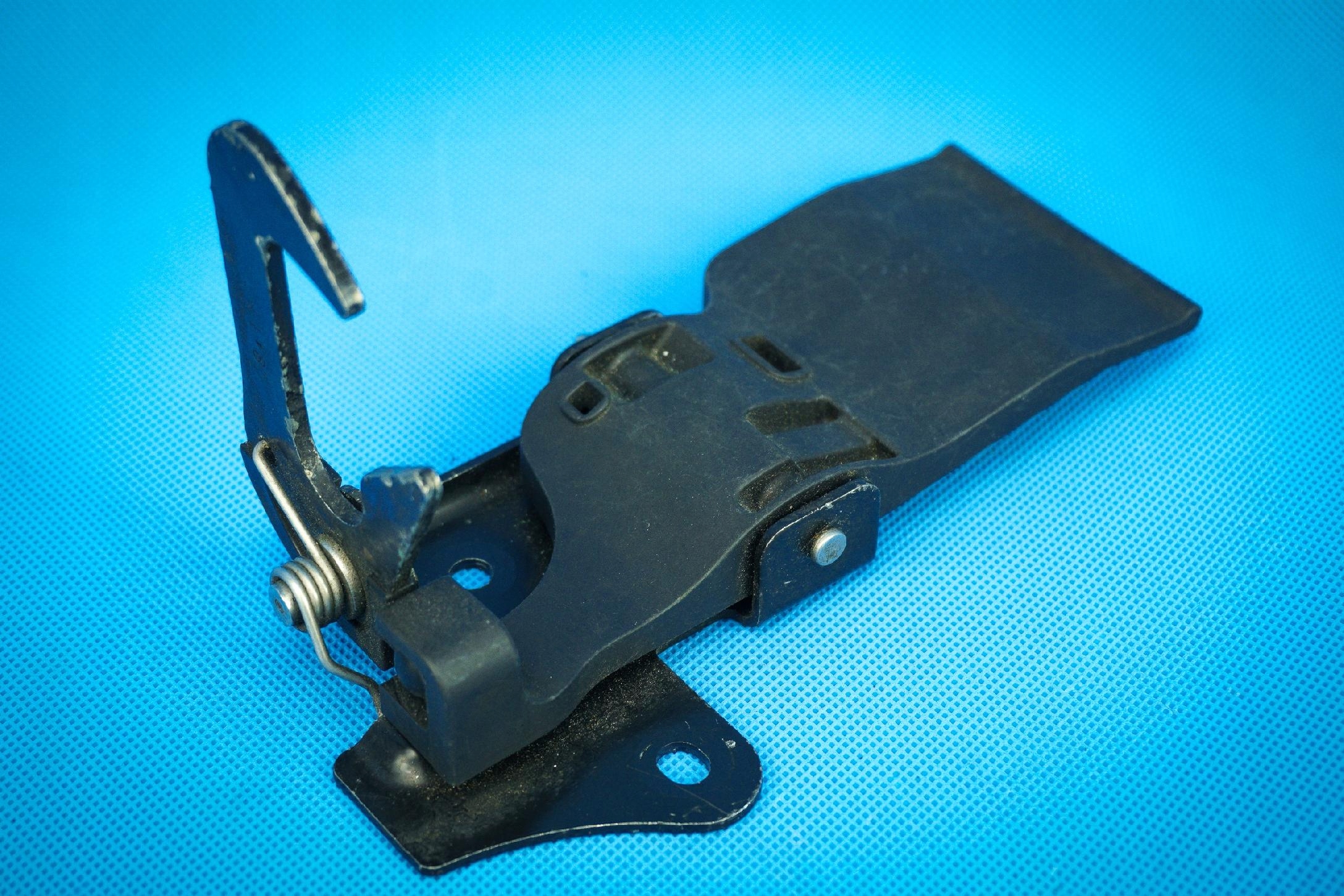 Rygiel bonnet latch lock Audi A8 S8 4H 4H0823485C
