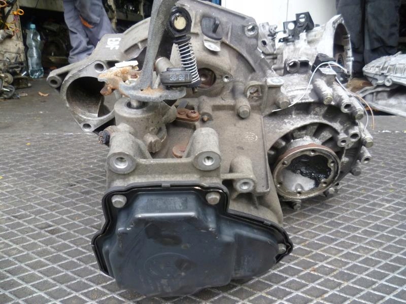 VOLKSWAGEN GOLF IV 1.9 TDI CAMBIO EBF