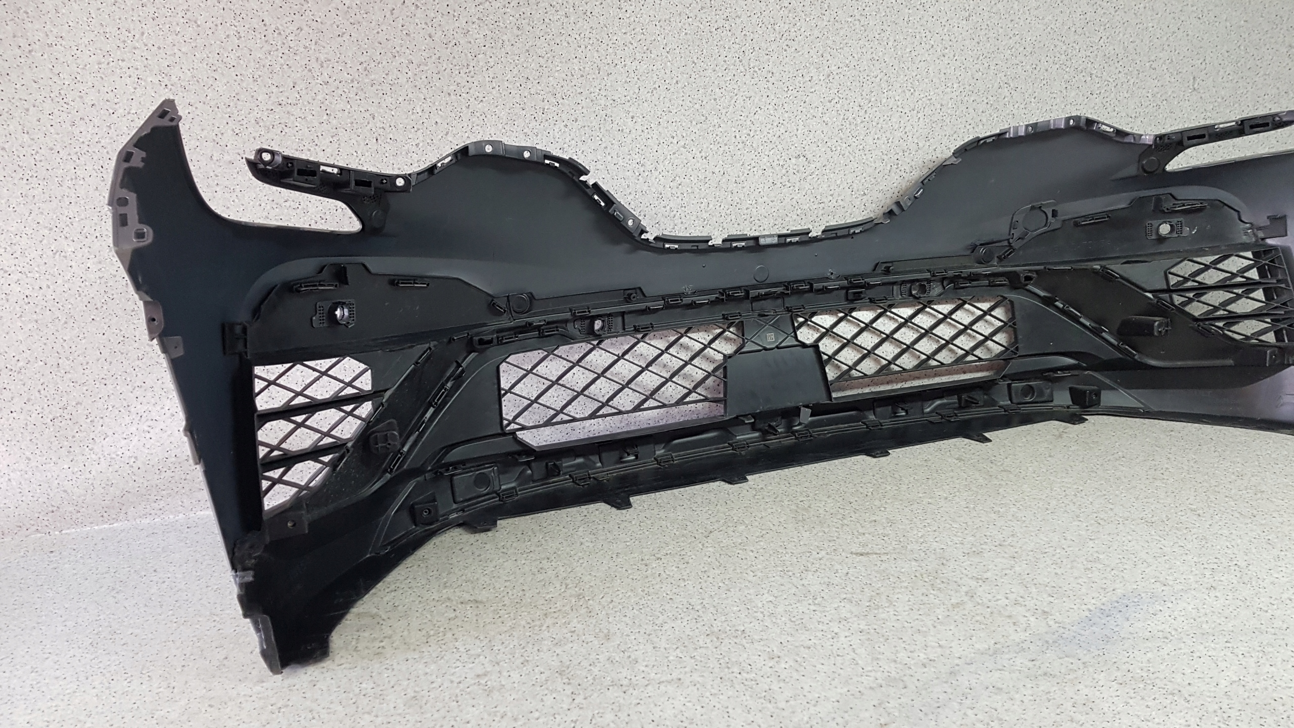 RENAULT CAPTUR 2 II RS LINE 2020 - bumper front 9256