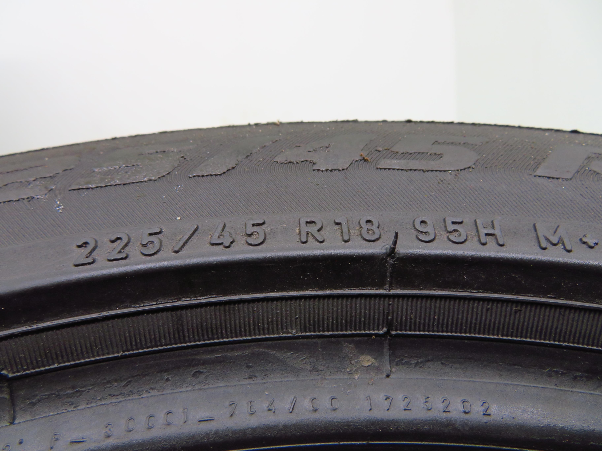 2x 225/45 R18 OPONY ZIMOWE Pirelli Sottozero 3 Liczba opon w ofercie 2 szt.