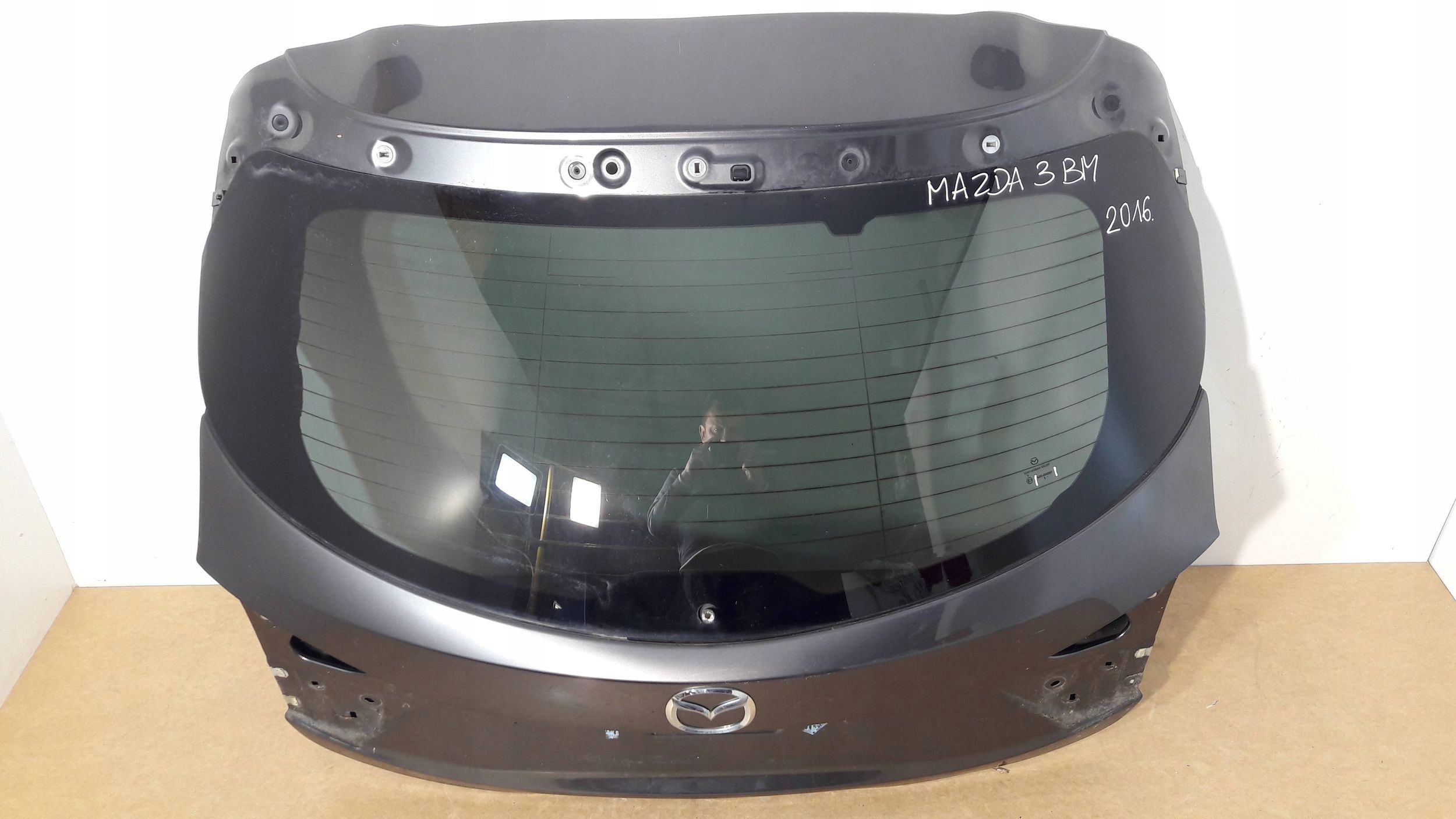 Mazda 3 II BM window bonnet boot , rear window 2013-2018