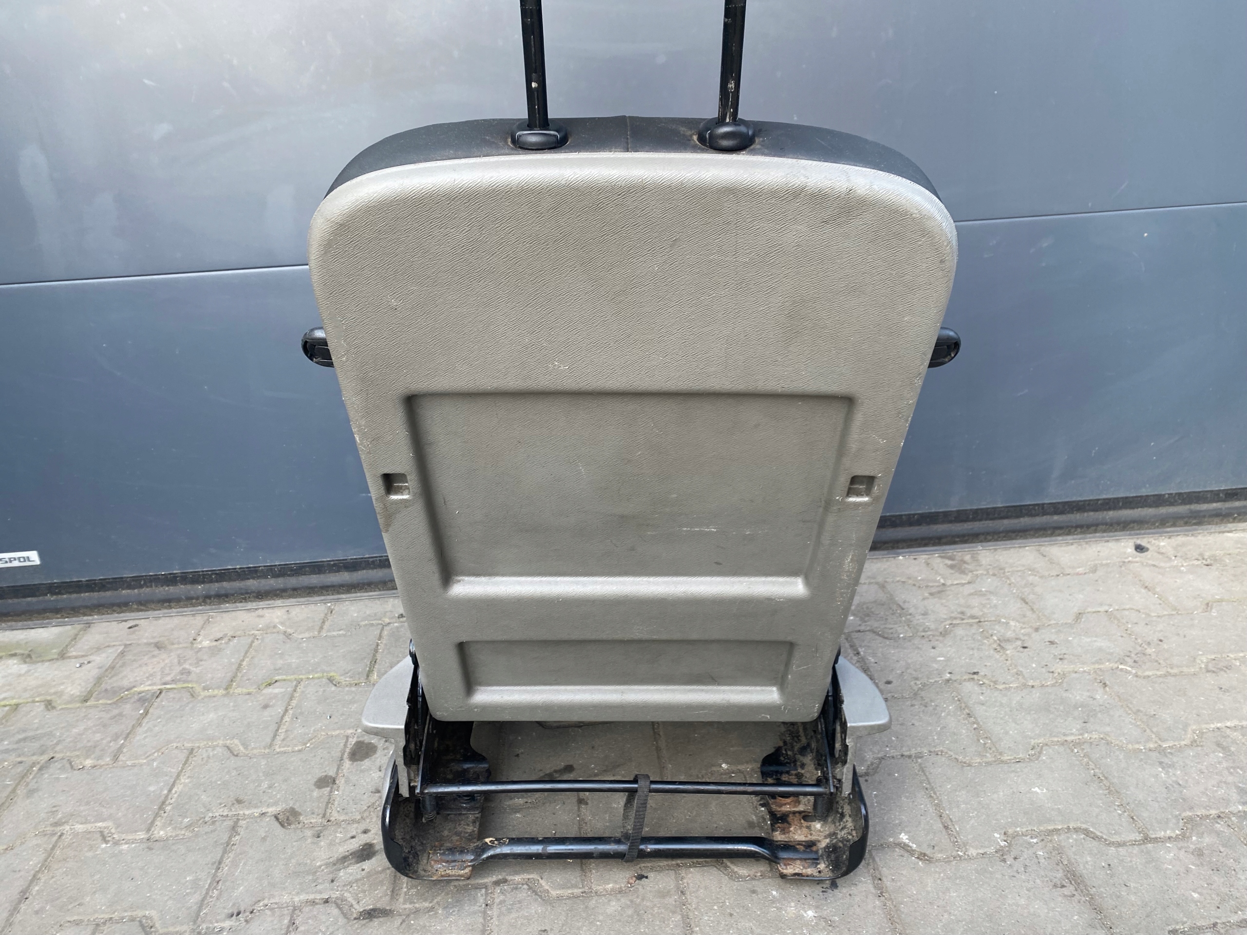 renault KANGOO II 10R кресло правый европа