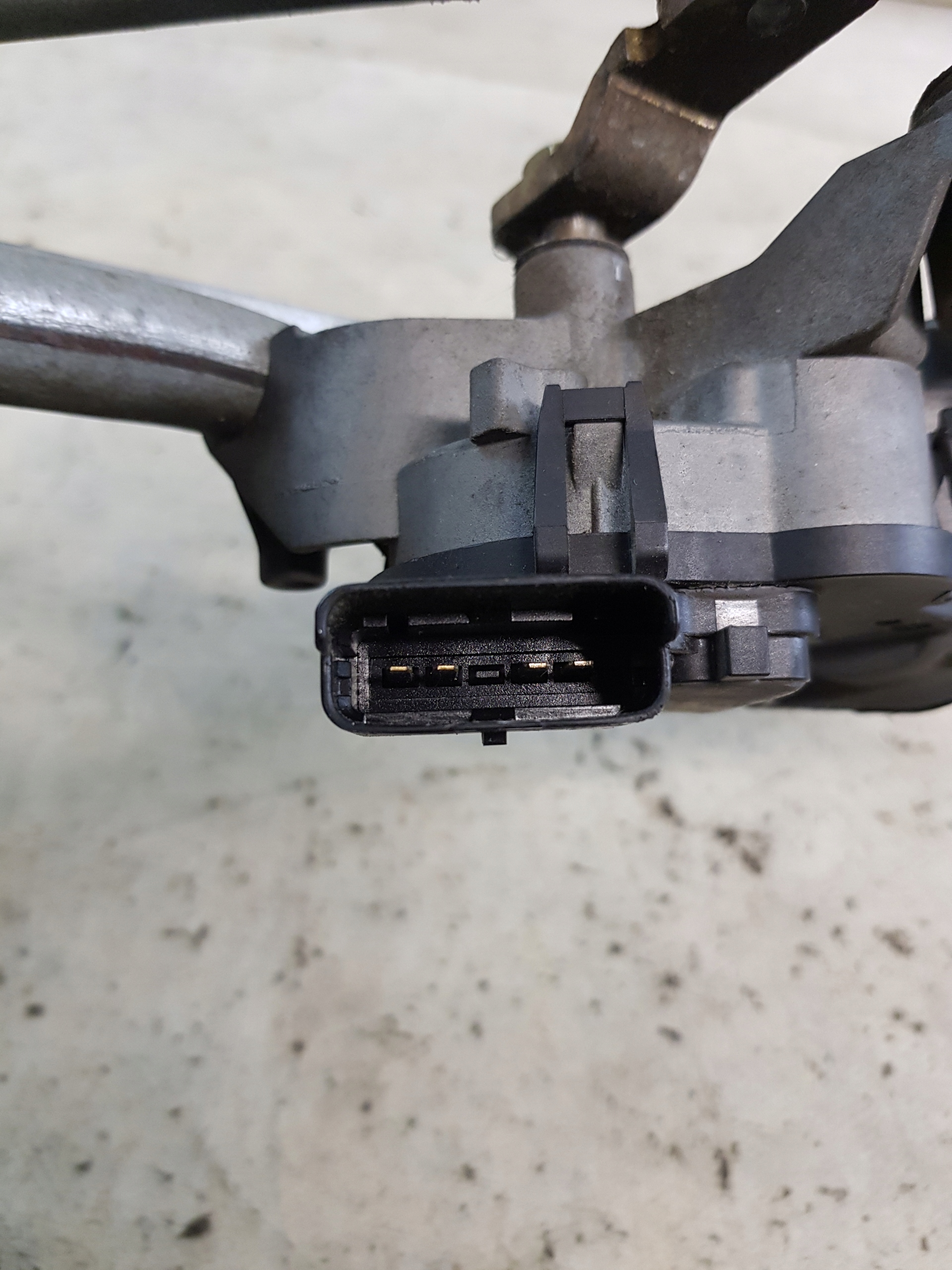 wiper mechanism front CITROEN C2 2007r. VALEO 53630187