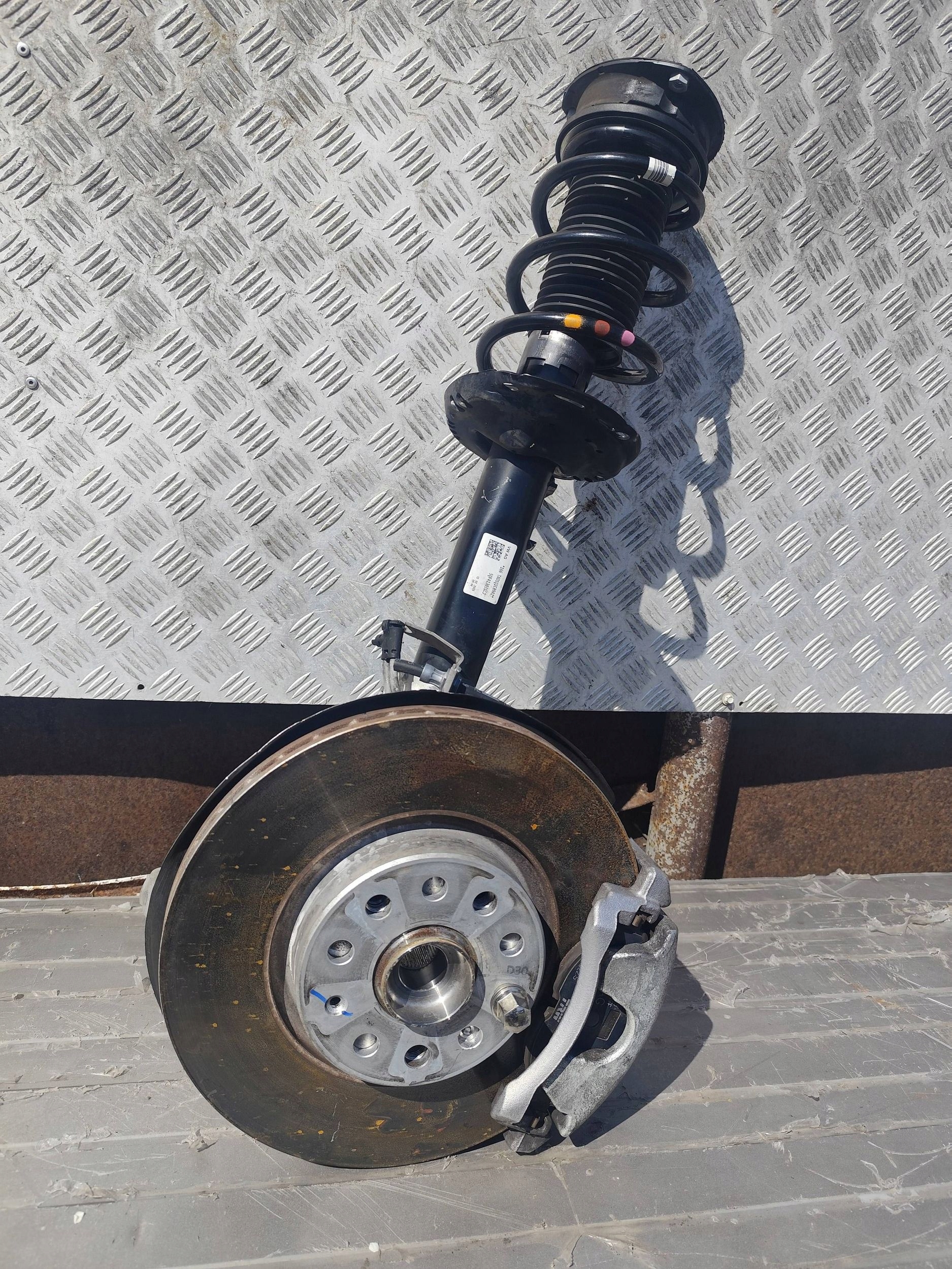 swing front front side right Audi Q3 F3 5Q0407258C