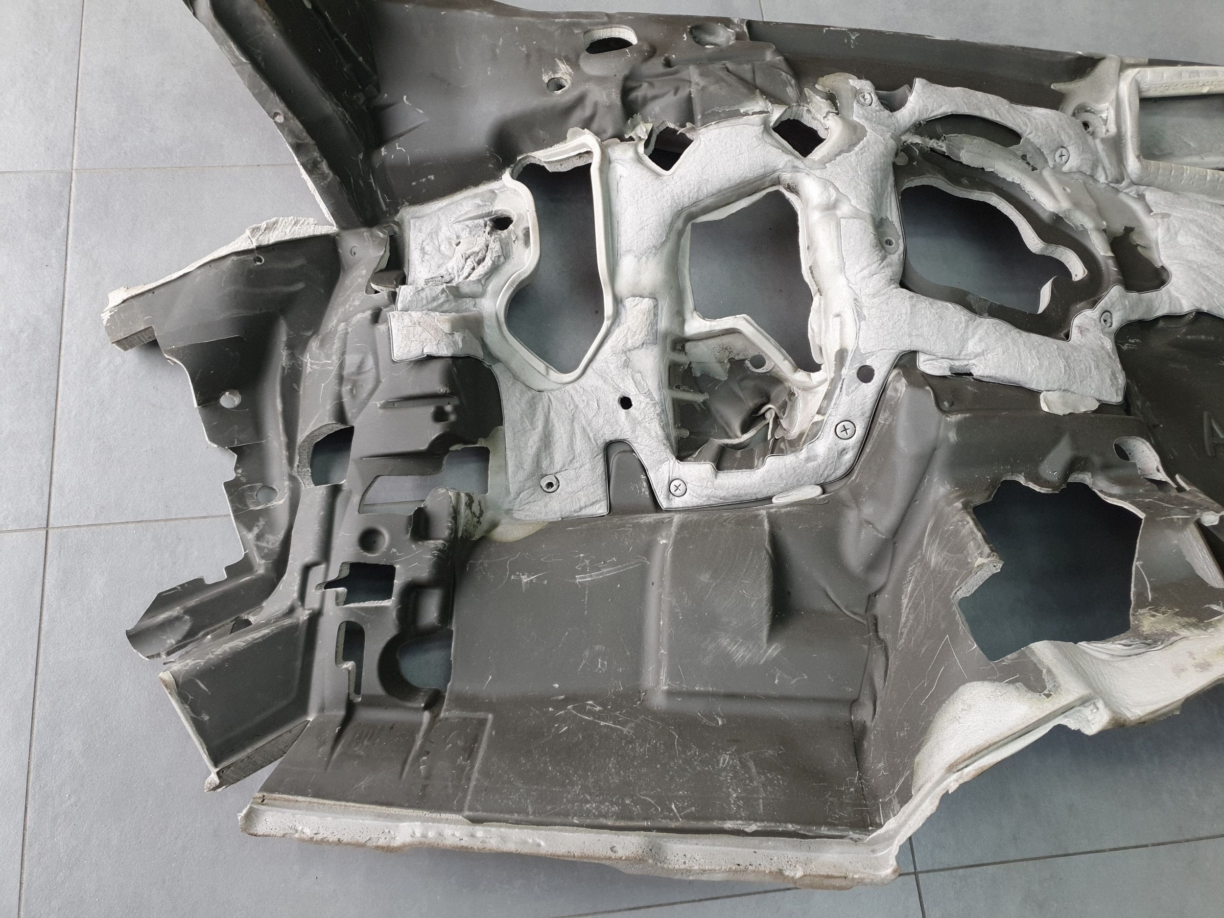 Audi A3 8Y hb soundproofing partition wall 8Y1863947