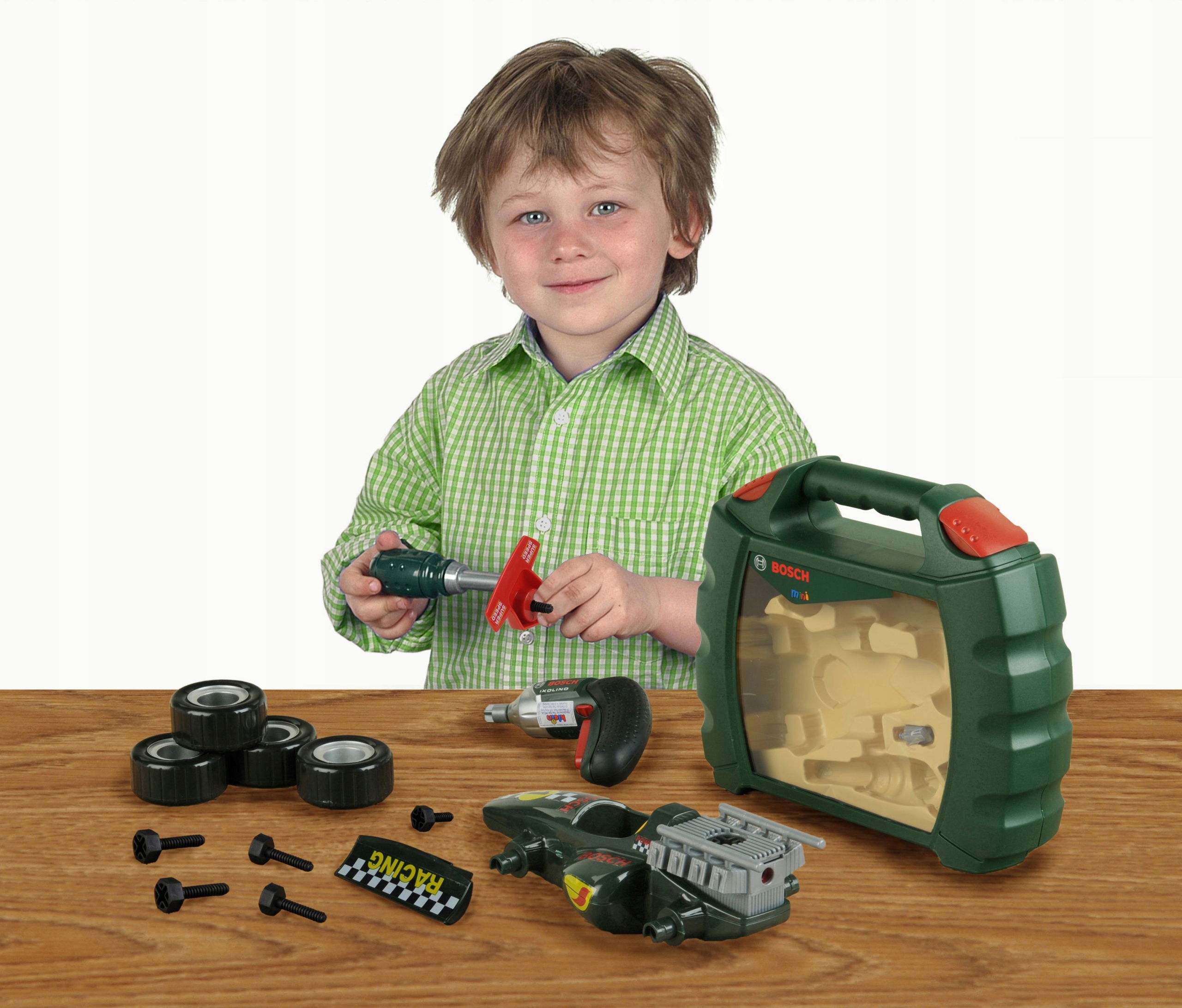 WALIZKA Z AUTEM I WKRETARKĄ BOSCH Klein 8375 Marka Klein