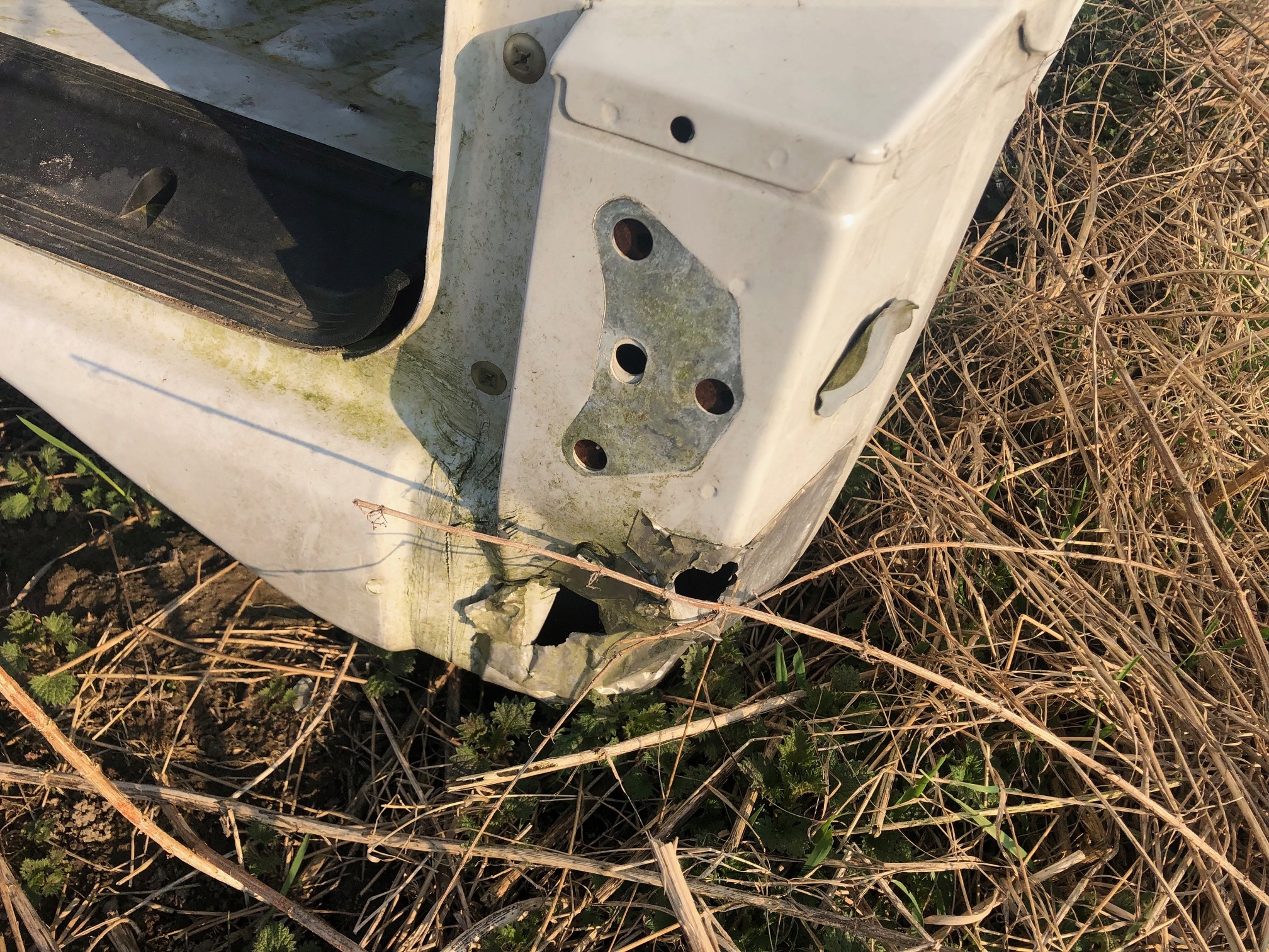 IVECO DAILY 35S13 14R- PAS TYŁ TYLNY CC50105 Typ samochodu Samochody osobowe