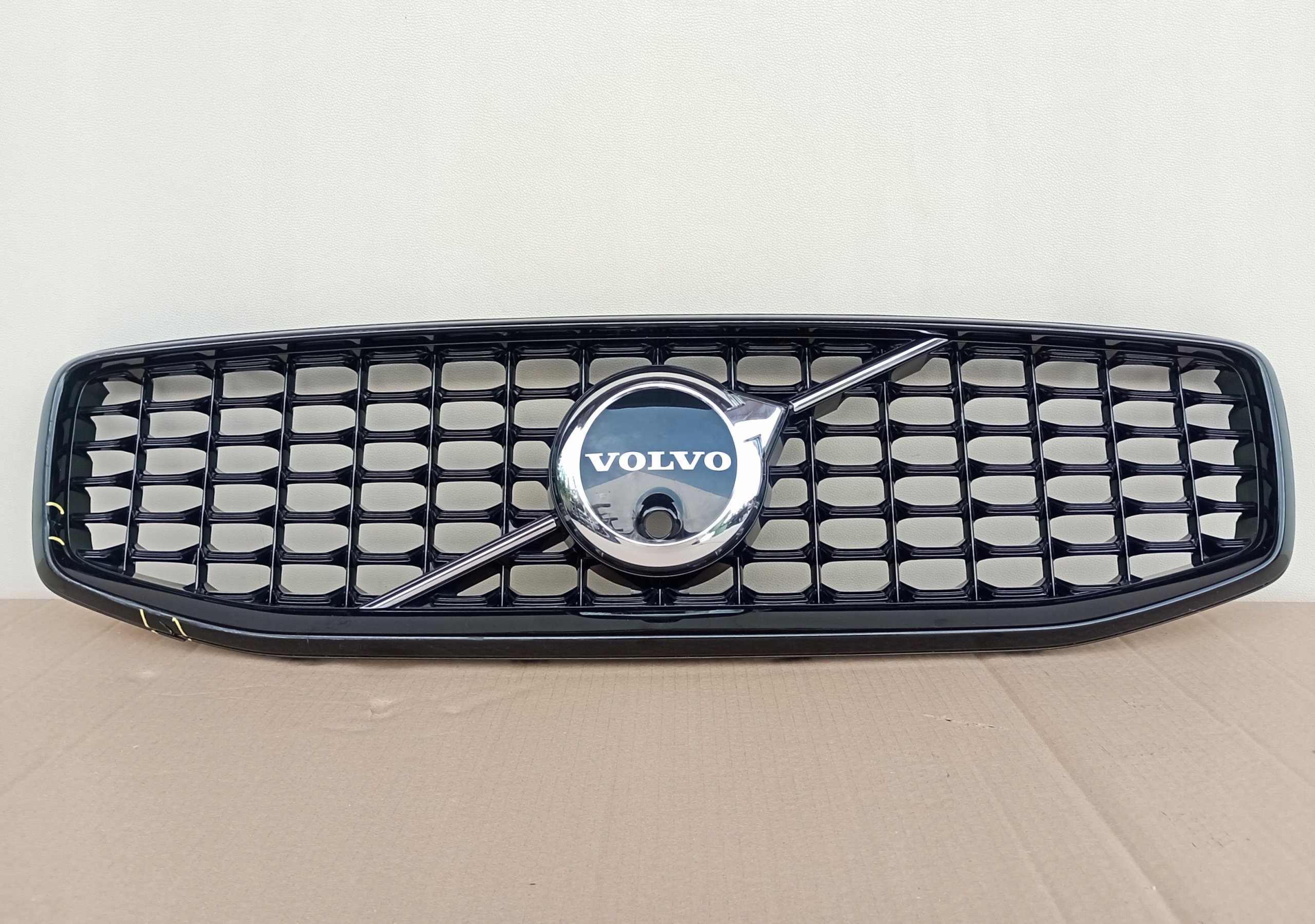 VOLVO V60 II S60 III LIFT ATRAPA GRILL POD RADAR R-DESIGN EMBLEMAT GRZANY