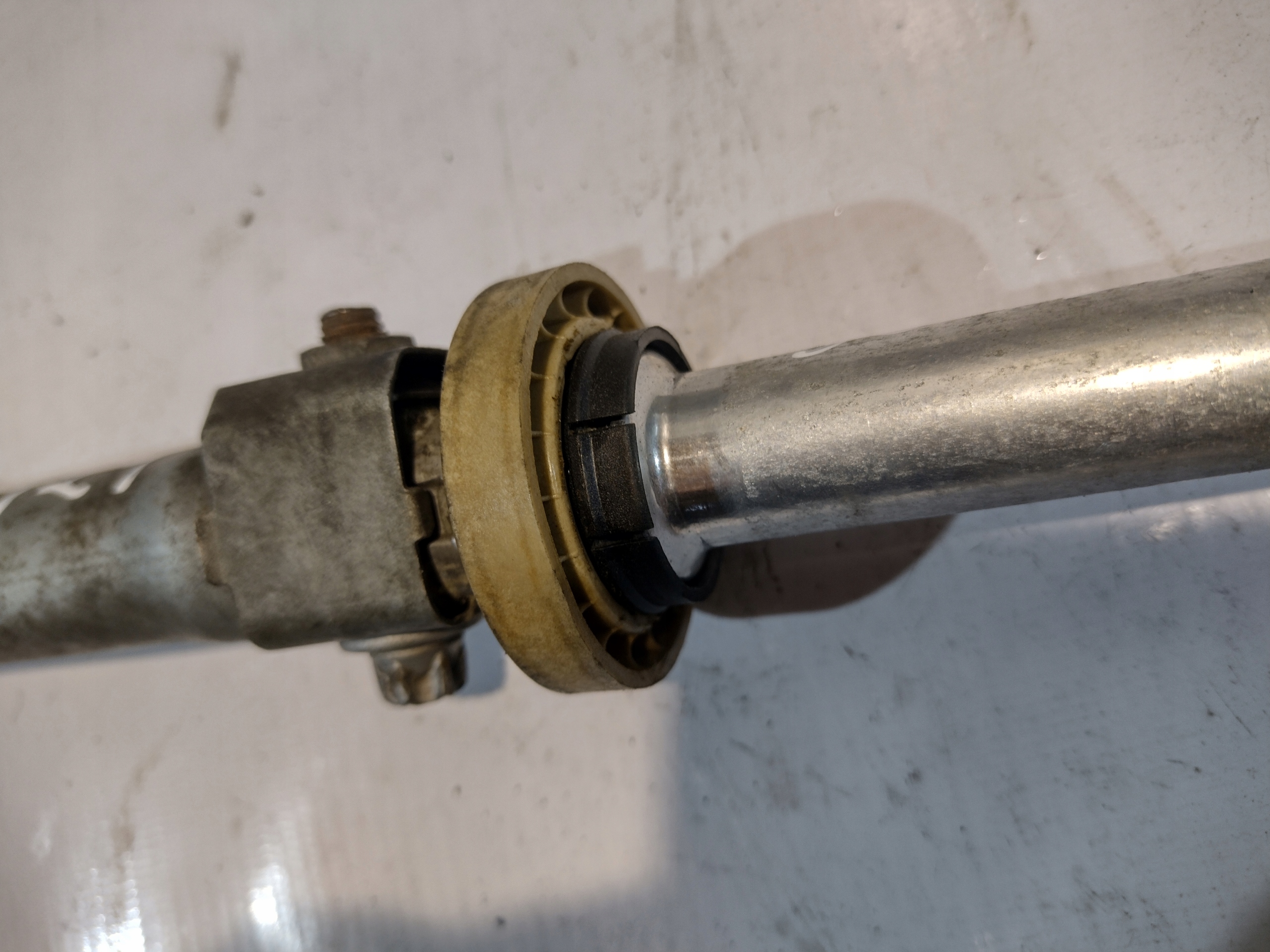 Croix Colonne de direction Volant Mercedes W212 2,2CDI