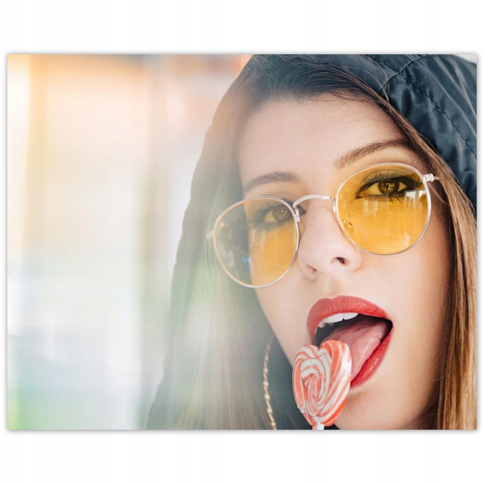 

Plakat 50x40 Lizak – Ona to lubi Sweet