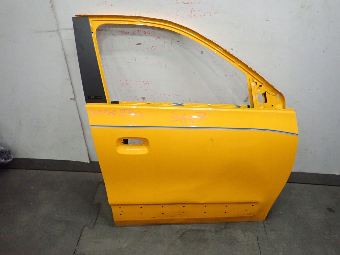 door front front right RENAULT TWINGO III 2014