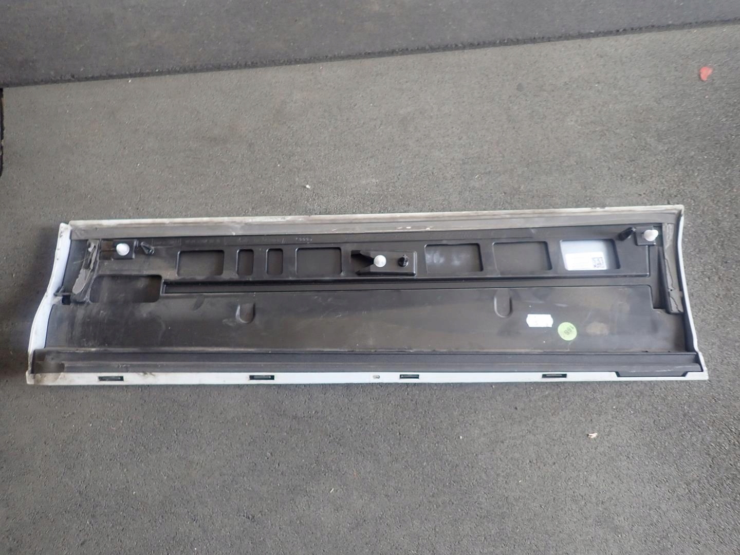 moulding door right rear part AUDI Q2 2018- 81A853970B