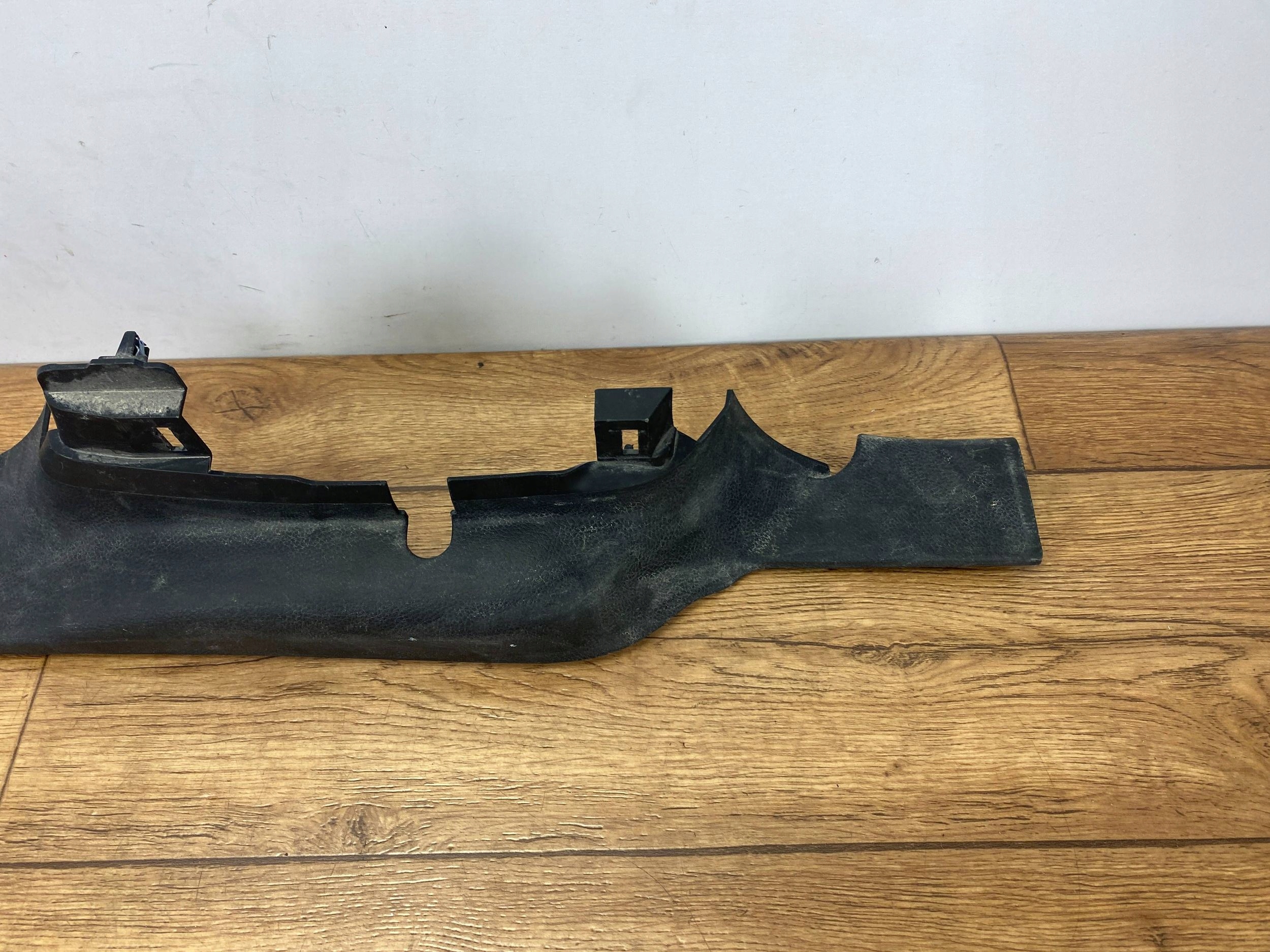 cover slupka B lower Dodge Ram 1500 2019+