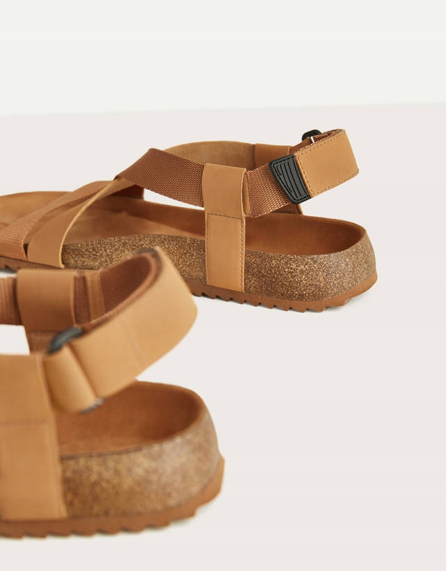 BERSHKA_SANDAŁY KLAPKI RZEPA PASKI 2700560 Marka Bershka