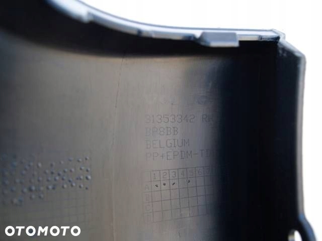 Volvo V40 Cross Country grille grid fog light left
