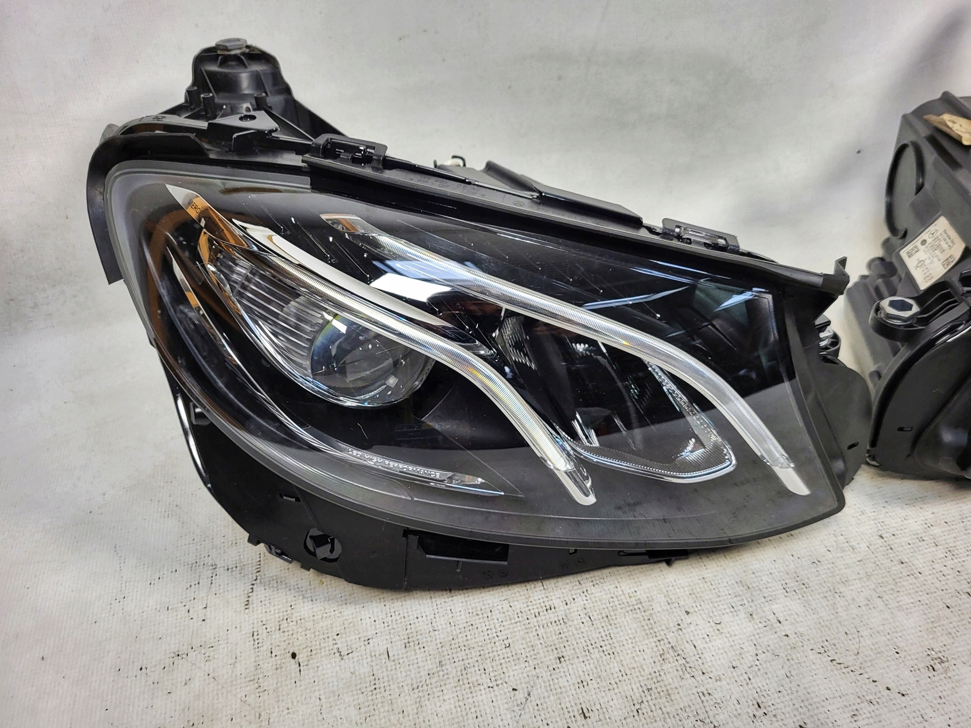 MERCEDES E- klasa W213 High Performance Kompletne F-V.A.T Wersja Europejska