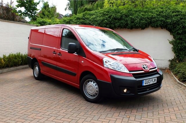 POKROWCE NA SIEDZENIA TYPOWE DO ProAce JUMPY SCUDO EXPERT 2+1 2007-2016r Typ pokrowiec