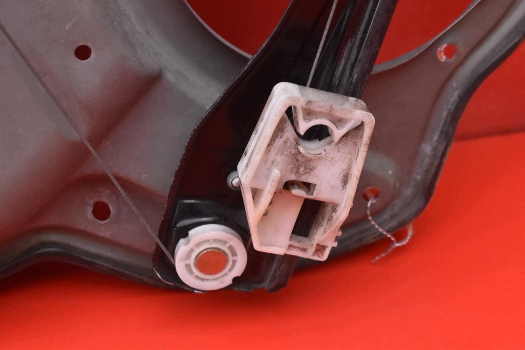 window regulator left front EU 1Z2837655 SKODA OCTAVIA 2 II 04-08