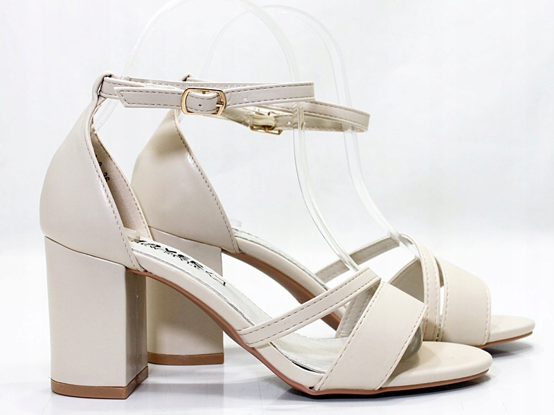 BEŻOWE SANDAŁY NA NISKIM SŁUPKU 26 39 Marka Haver