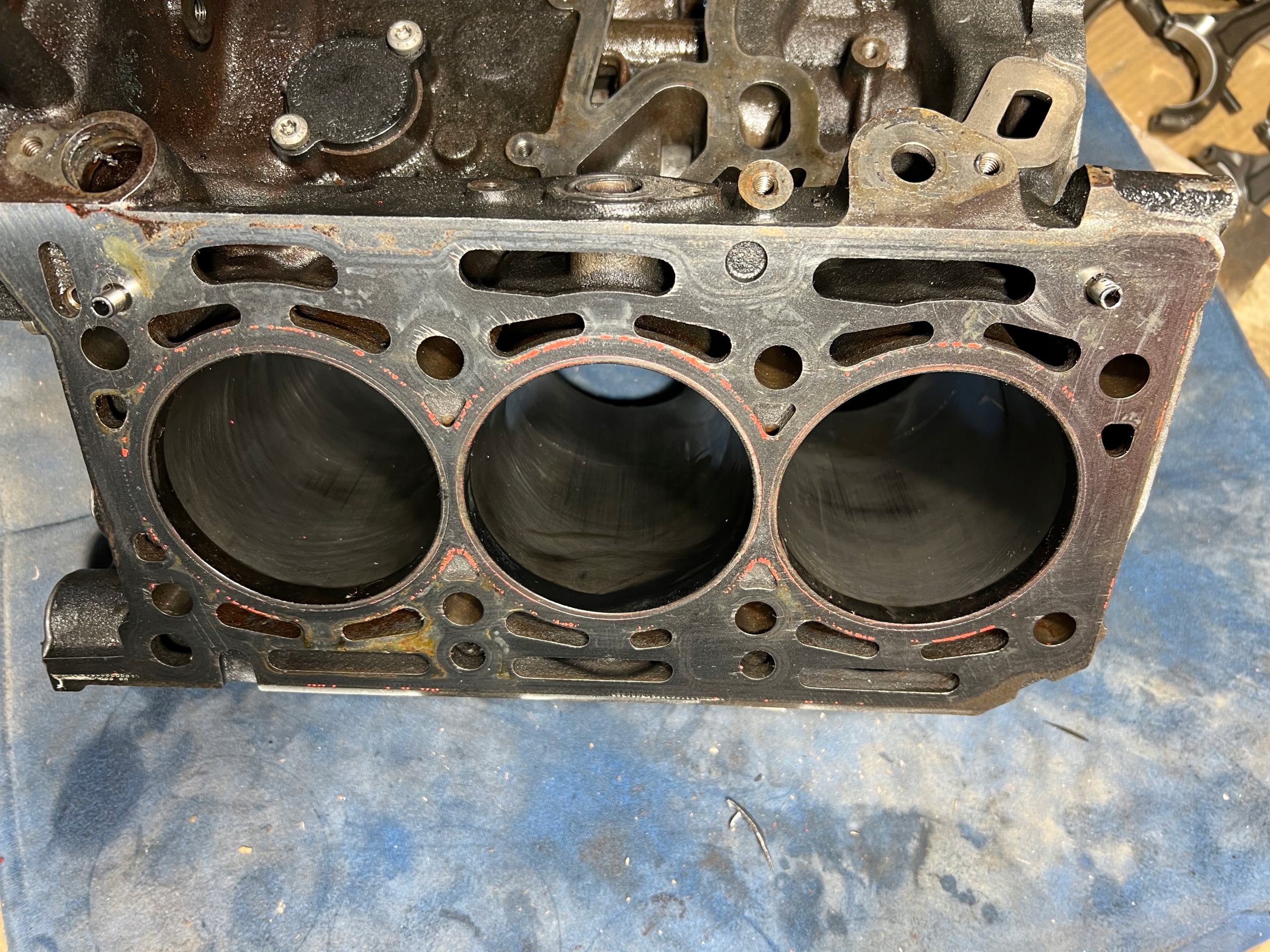 Блок crt czv dew ddv ddx csw 059103011 gq he hr hh hj jg ge