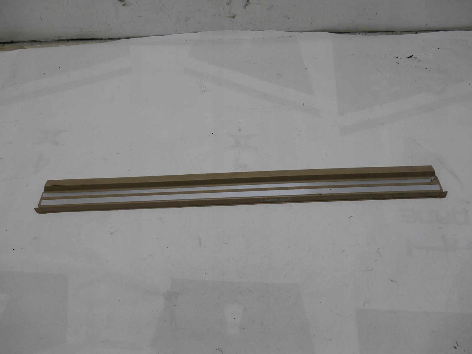 MERCEDES W124 LIFT COUPE moulding threshold cap left