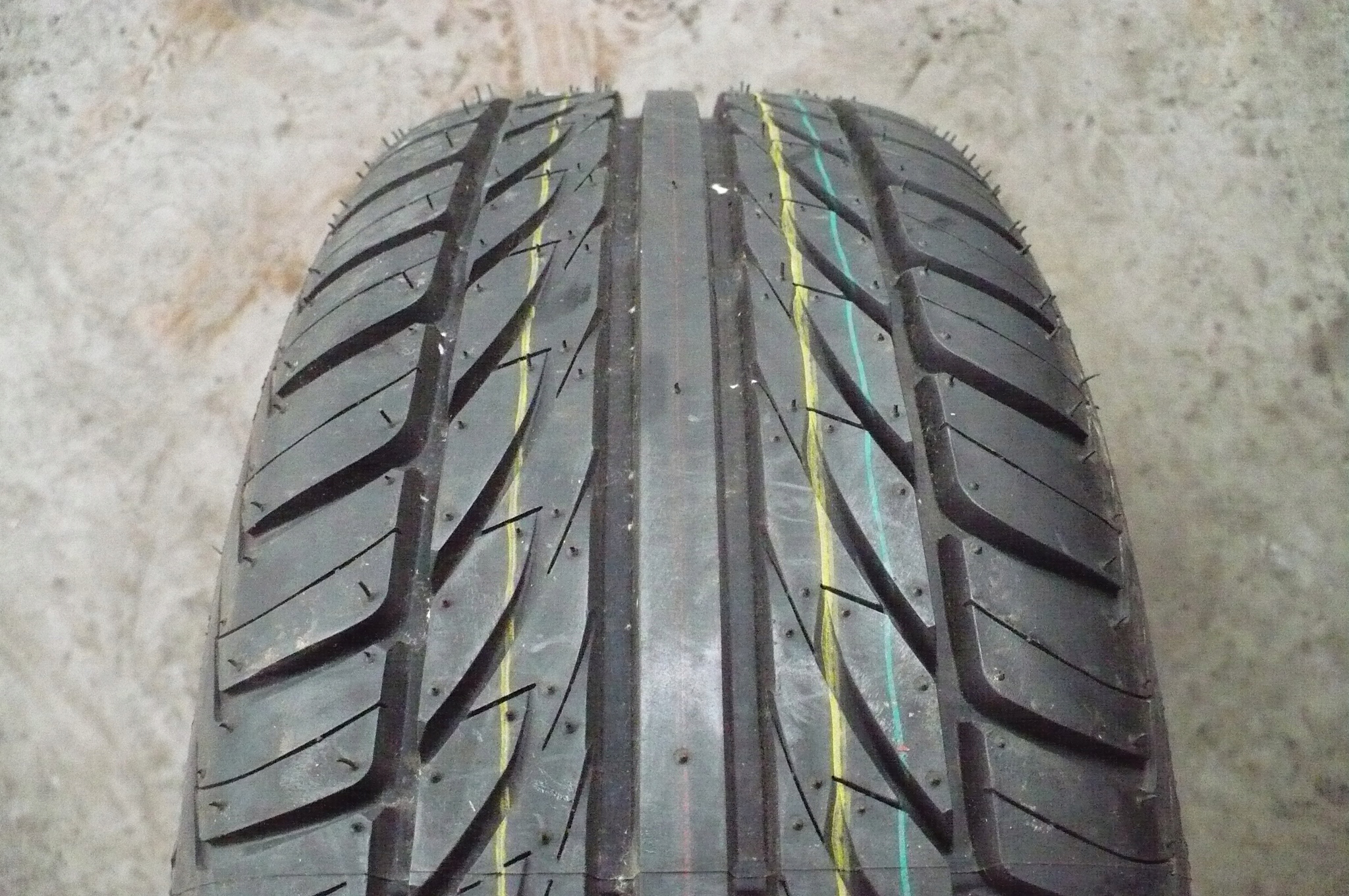Dayton D210 185/60R15 Nový 2023