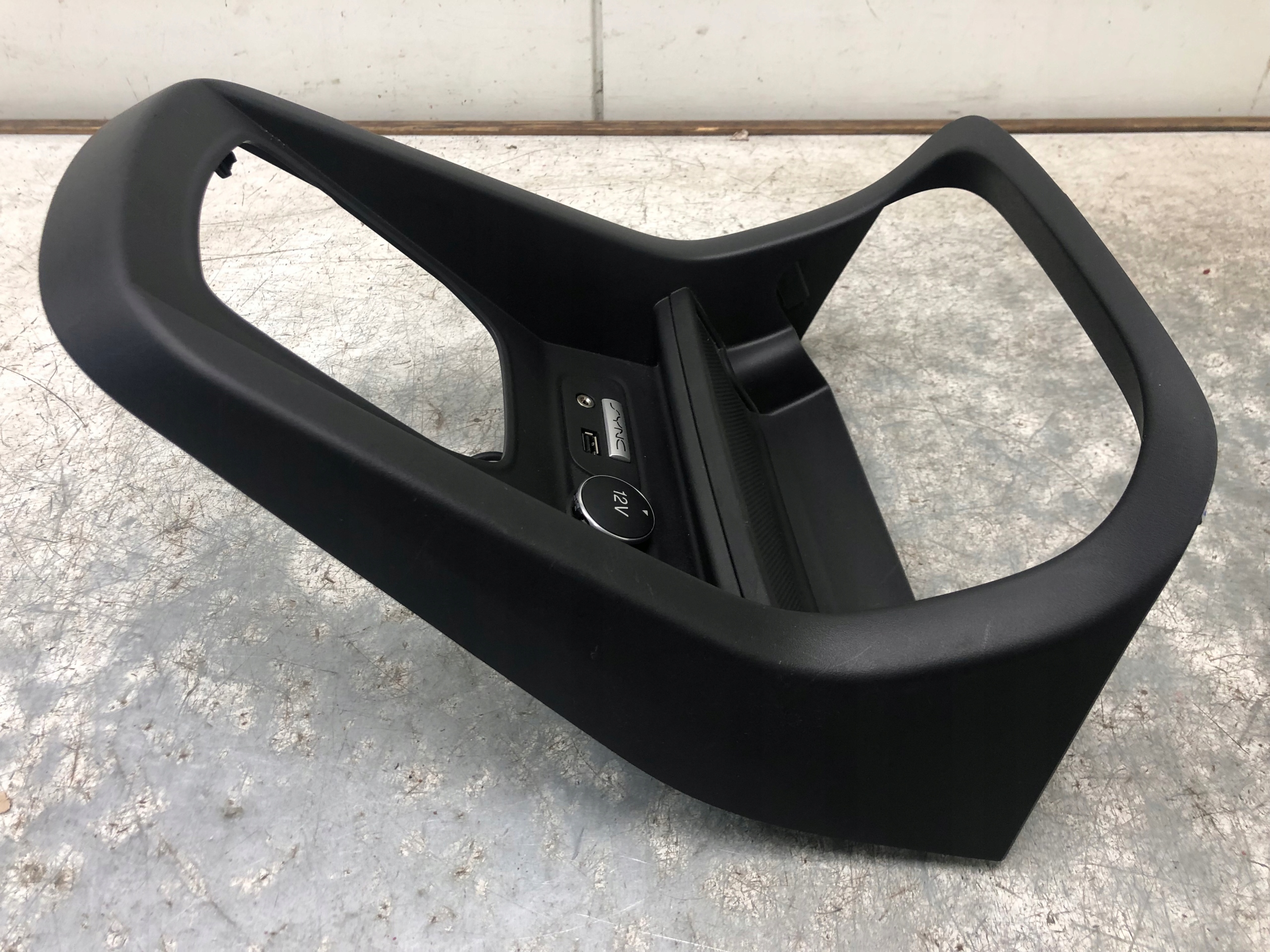 FORD KA + plus 1.2 cover frame TUNELU AUX G1B5-A044H96-A