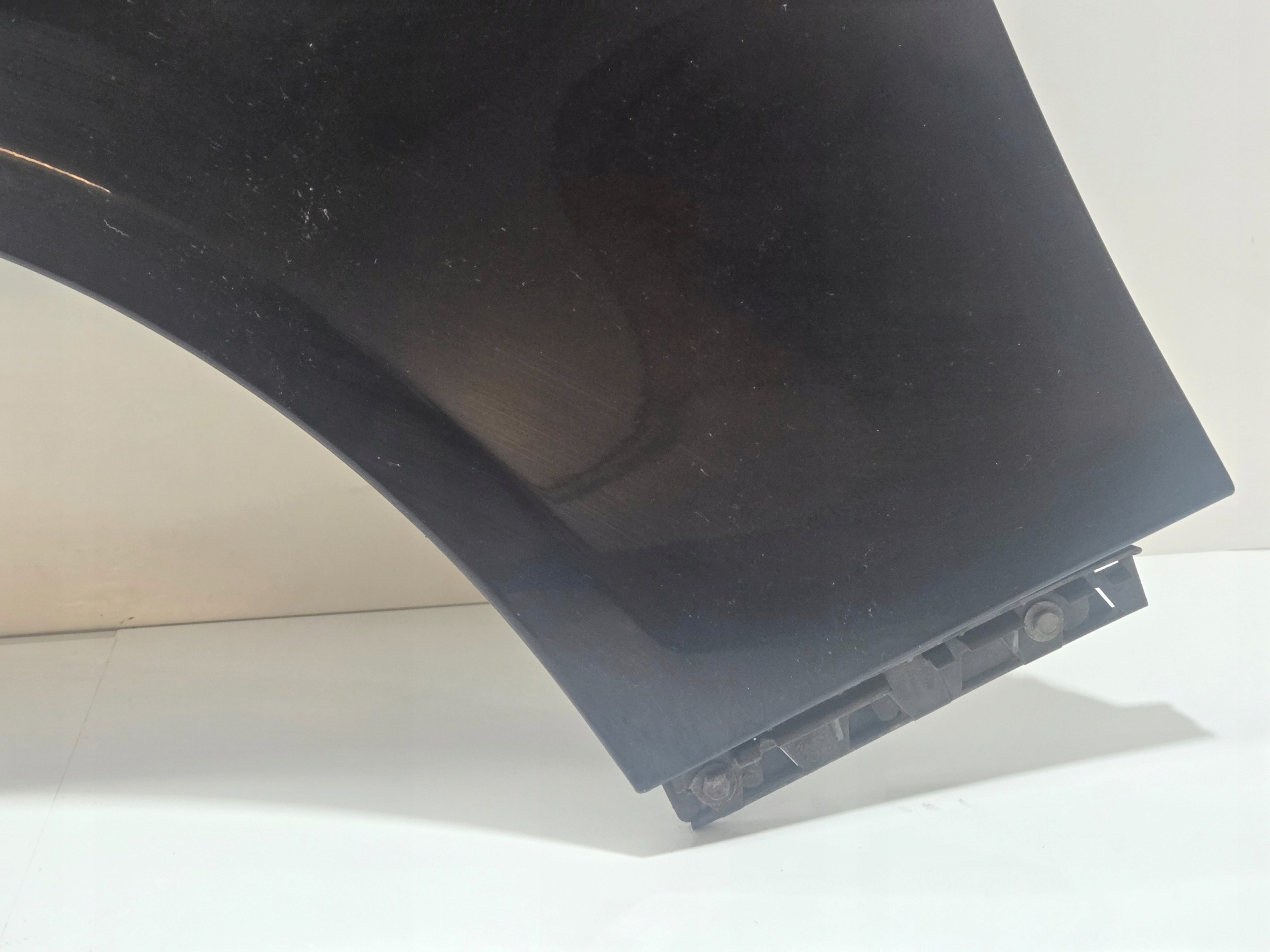 fender left front BMW E60 E61 416/9 CARBONSCHWARZ