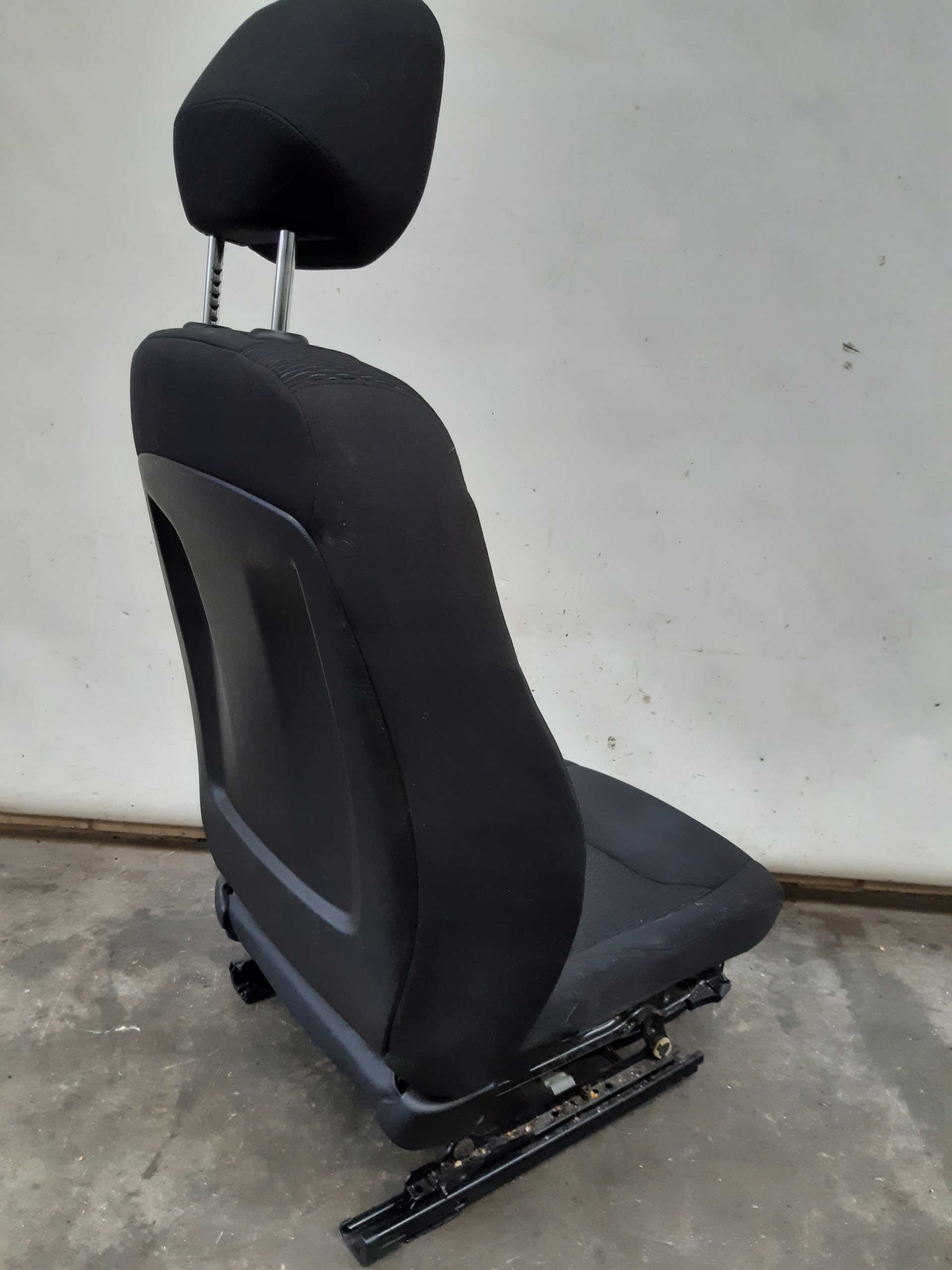Sitz grzany links BMW F20