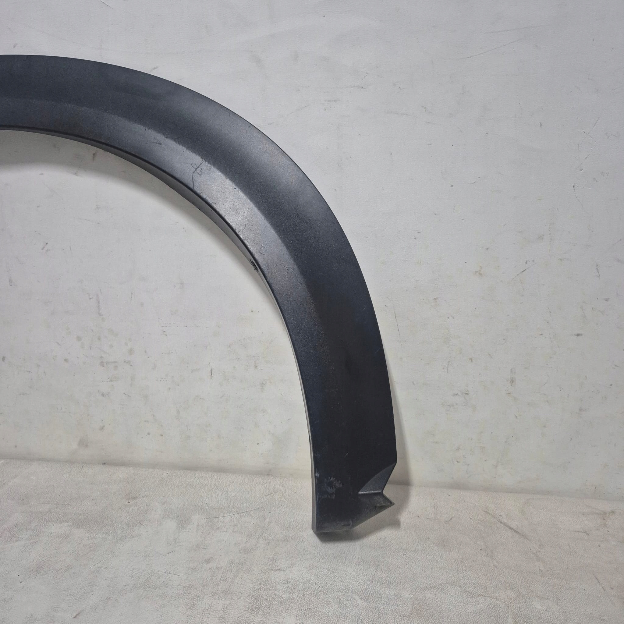 NISSAN JUKE II 2 19-> moulding cap left front
