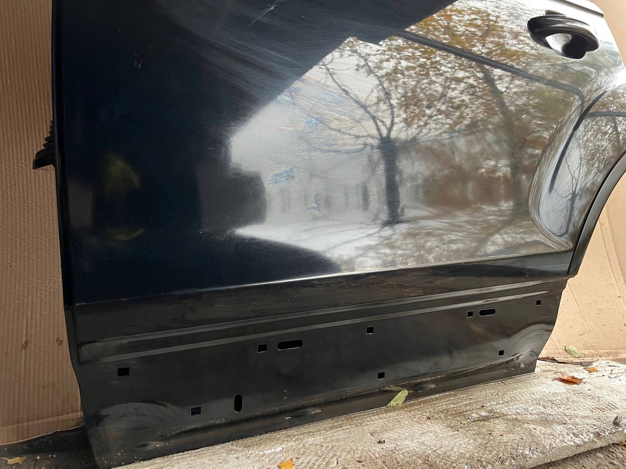 AUDI Q7 4L door left rear. left rear part LZ9Y