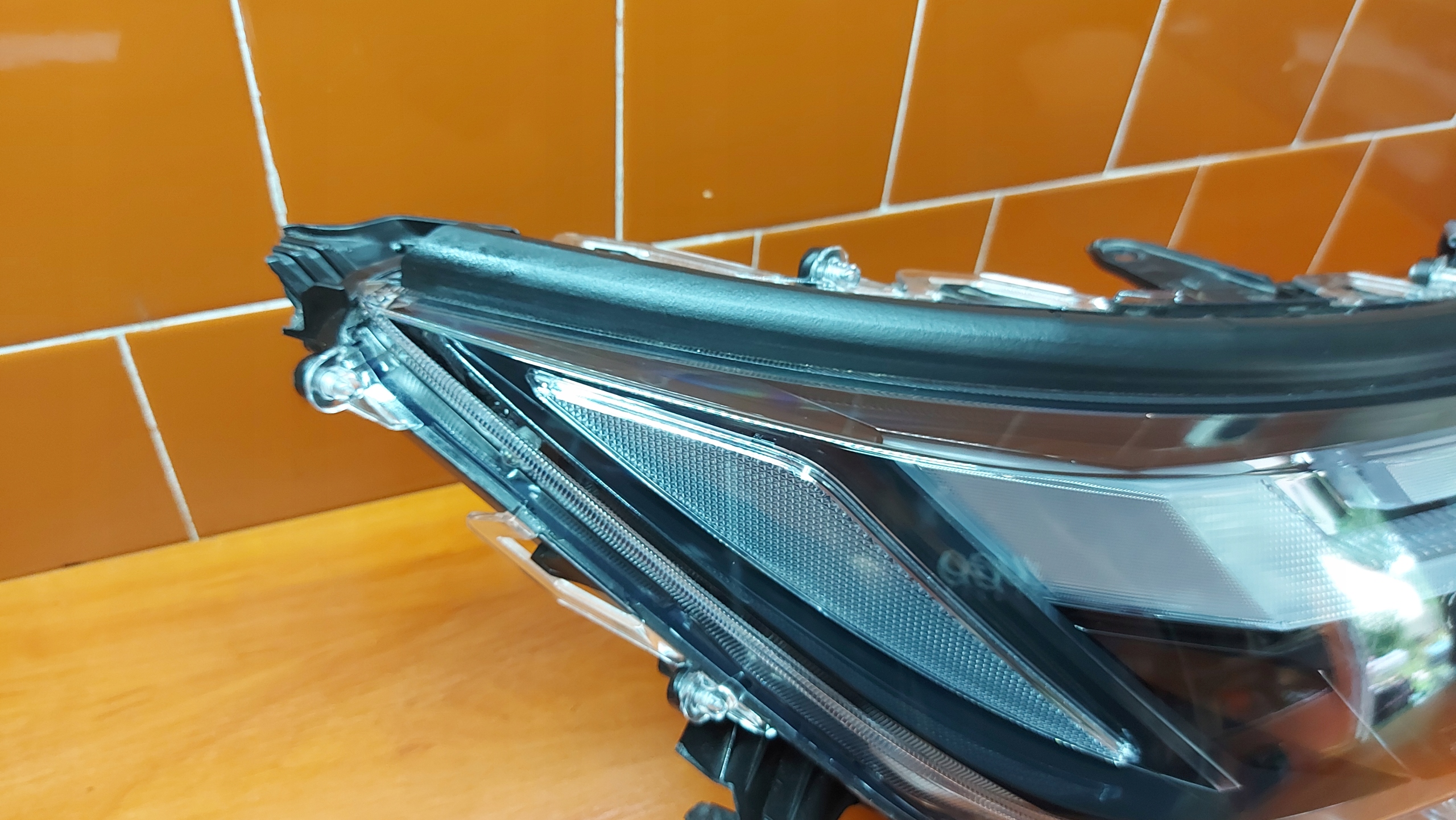REFLEKTOR light right right front TOYOTA RAV4 V 23- LIFT