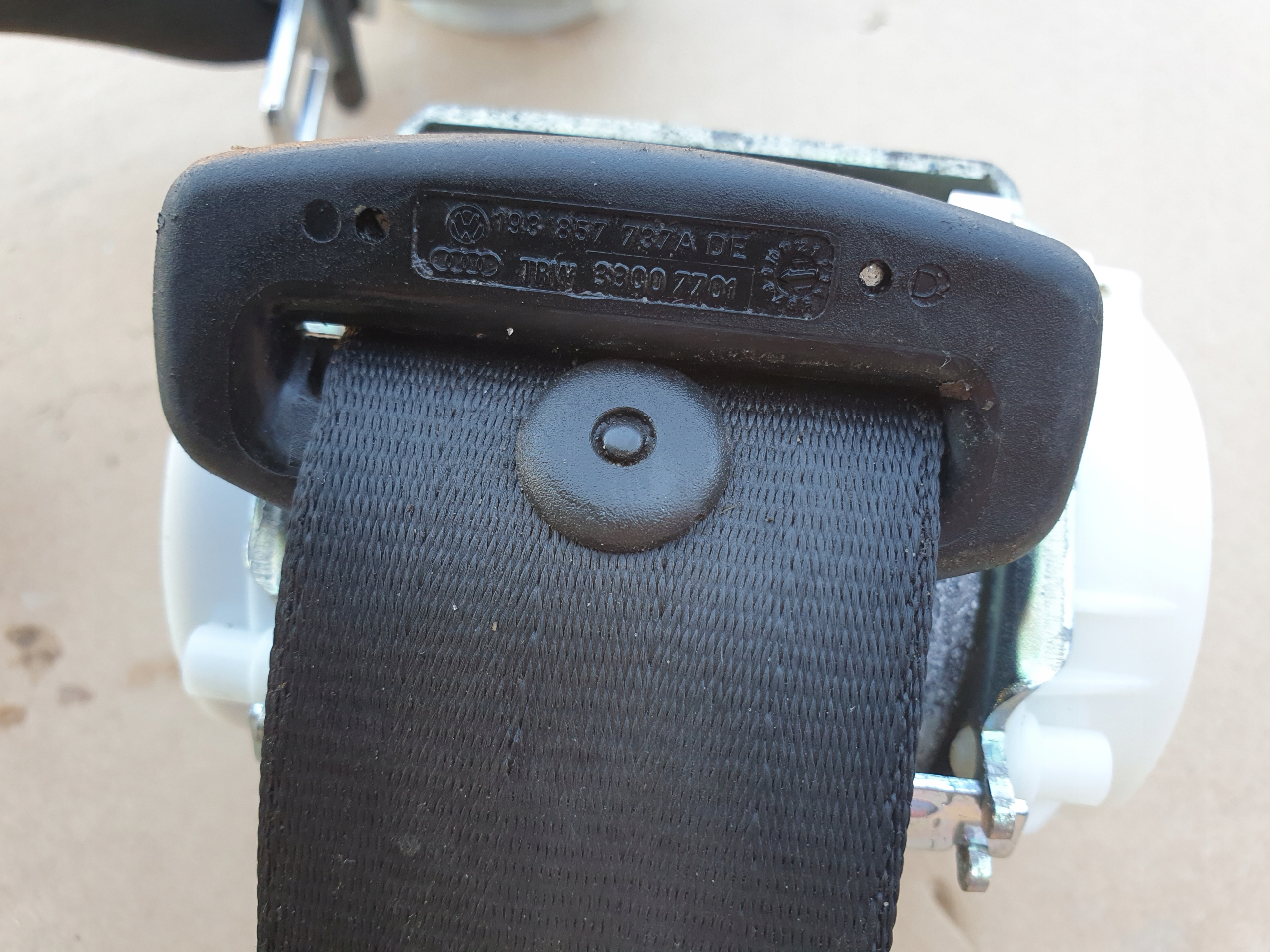 Gurten Sicherheits KANAPY links rechts heck hinten AUDI A3 8P 5D SPORTBACK OE