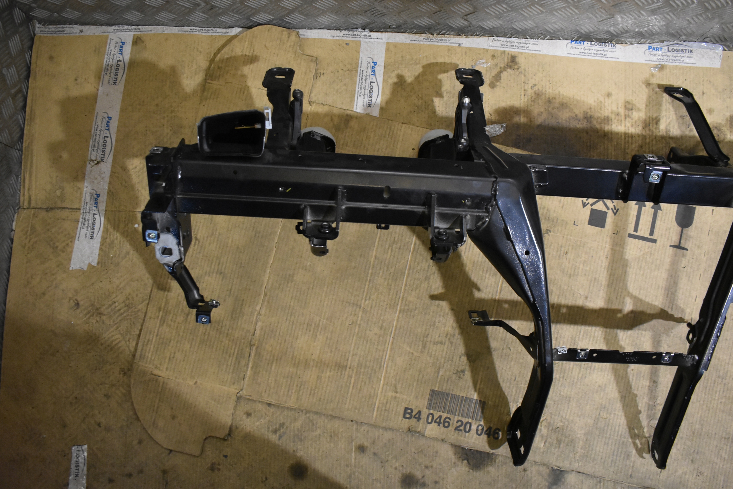 IDEALNY support sider consoles AUDI E-TRON 1