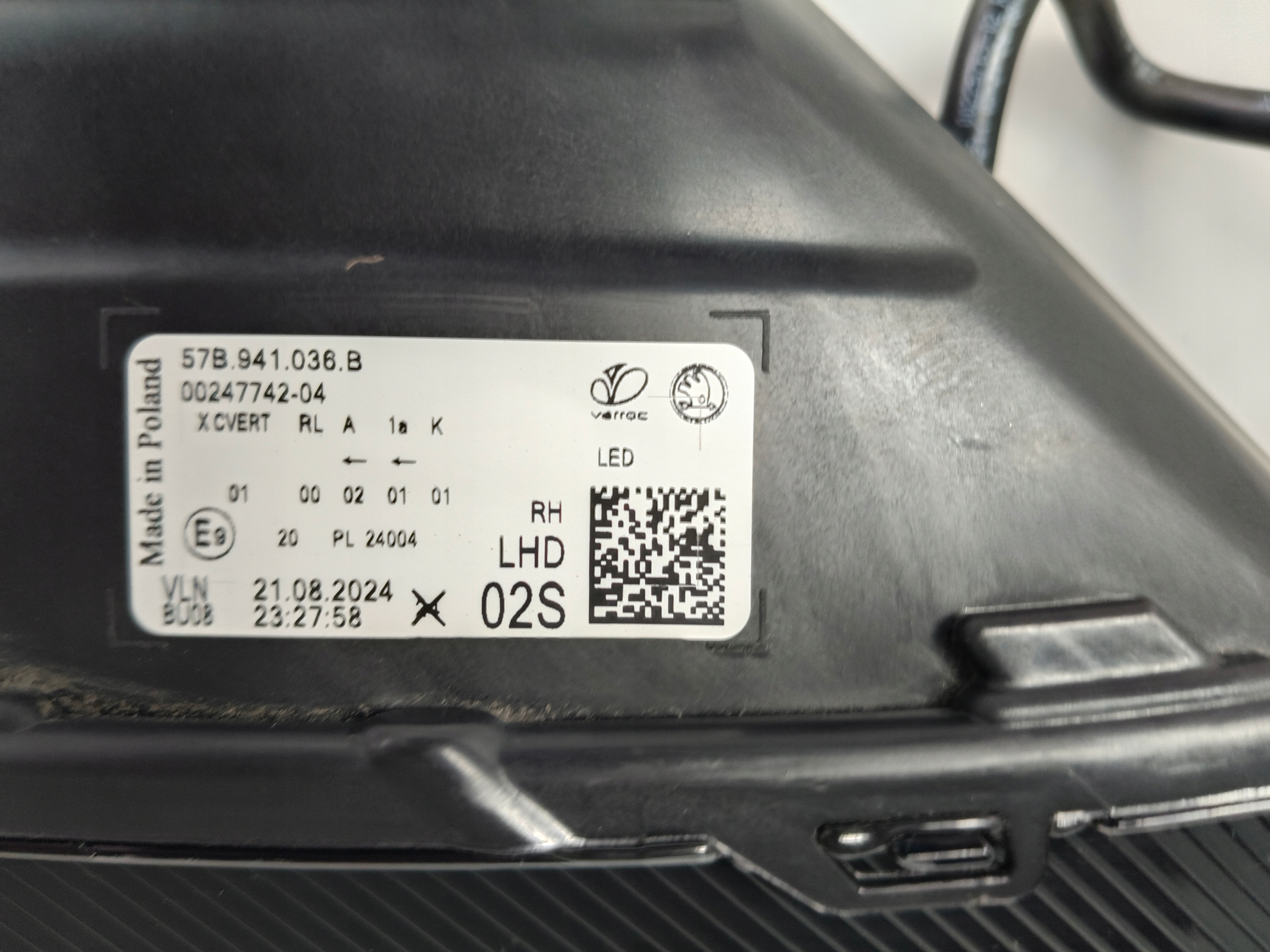 light right REFLEKTOR SKODA KAROQ 57A 21- LIFT FULL LED