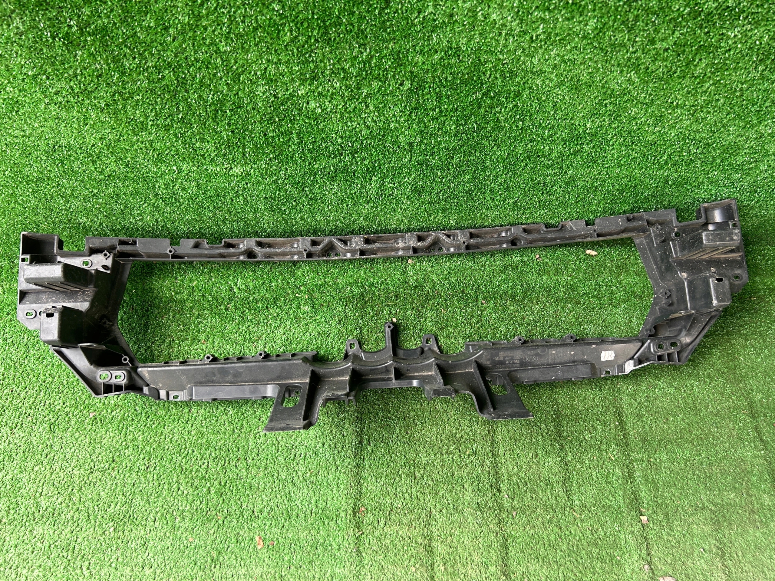 AUDI Q3 maska maska předek 8U0853692C