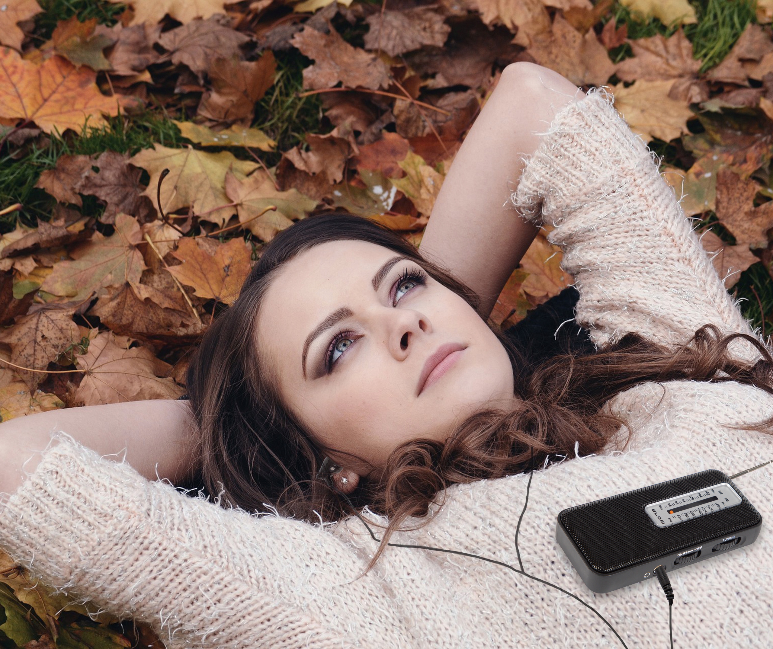 RADIO PRZENOŚNE NA BATERIE KUCHENNE BUDOWLANE FM AM SŁUCHAWKI ANTENA ZESTAW EAN (GTIN) 5900804132325