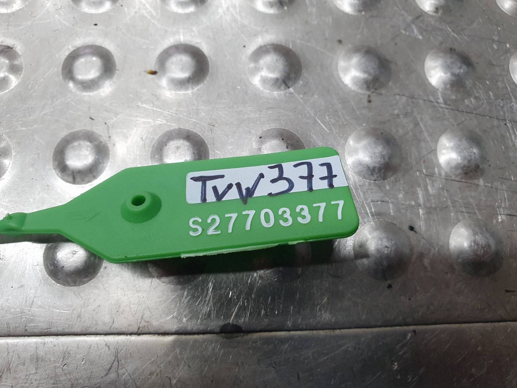 TUNEL mitte Konsole 1K0863243A VW GOLF V SCIROCCO III