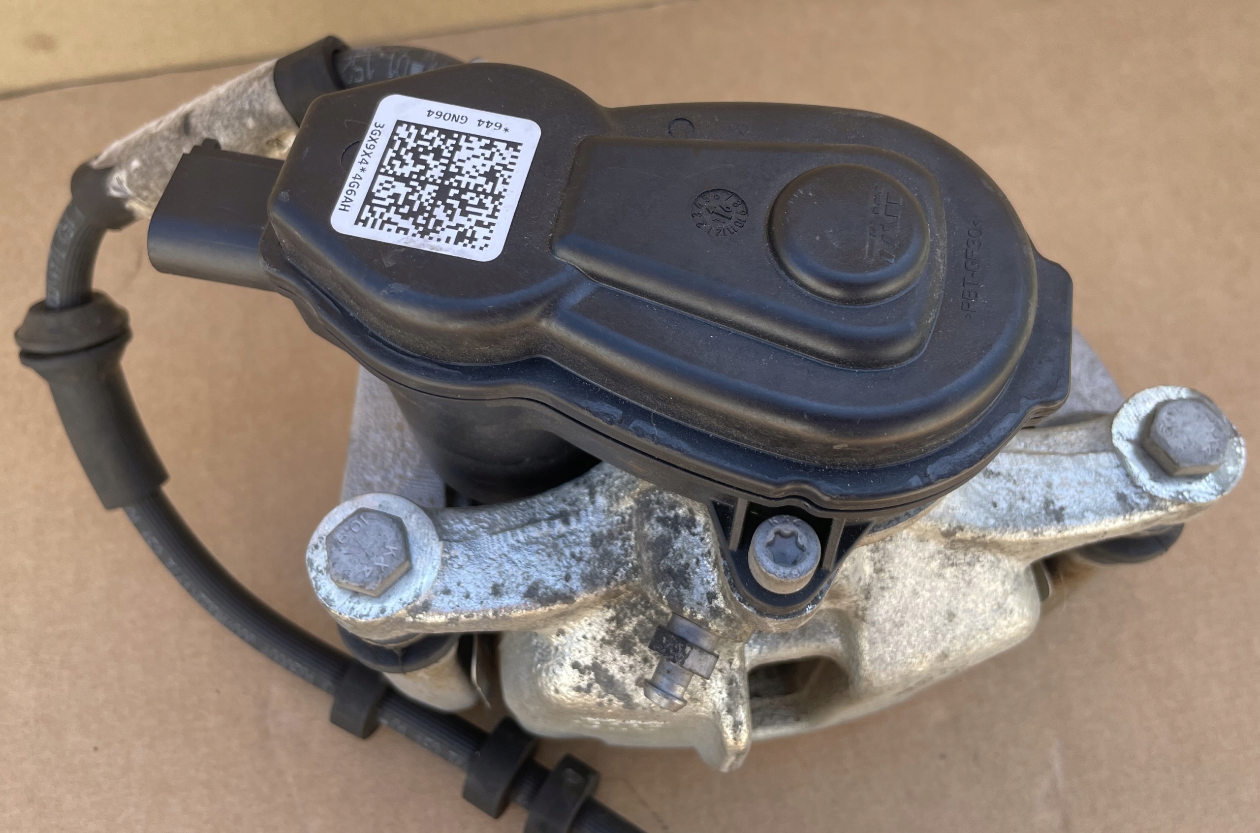 caliper brake rear part right AUDI A6 C7 4G6AH RYGINAL as new