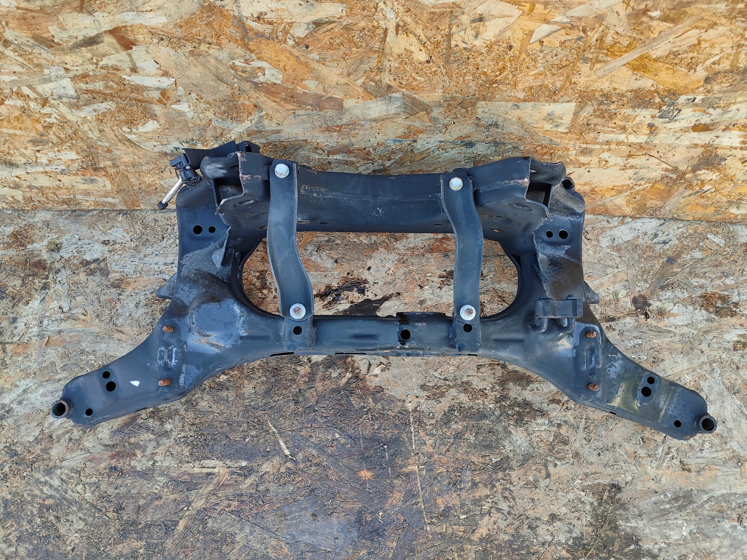axle beam subframe sider rear part rear NISSAN XTRAIL T32 2WD