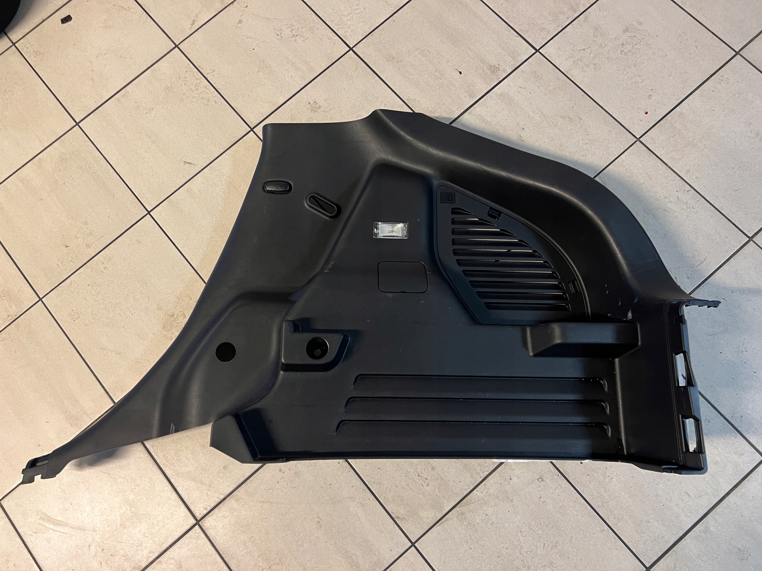 NISSAN JUKE F15 ліфт бекон задній правий багажник