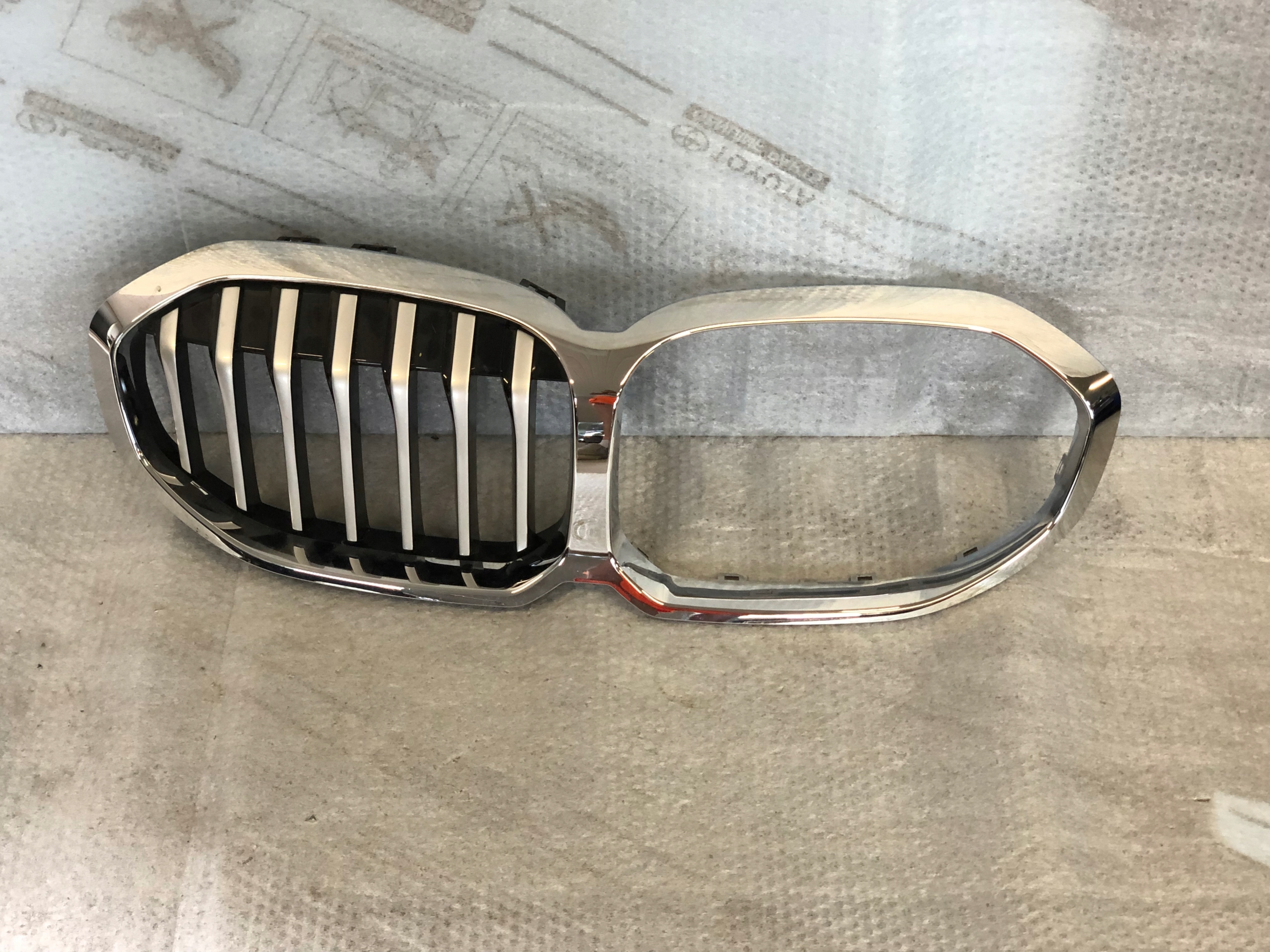 mask NERKI BMW 1 F40 nr.00